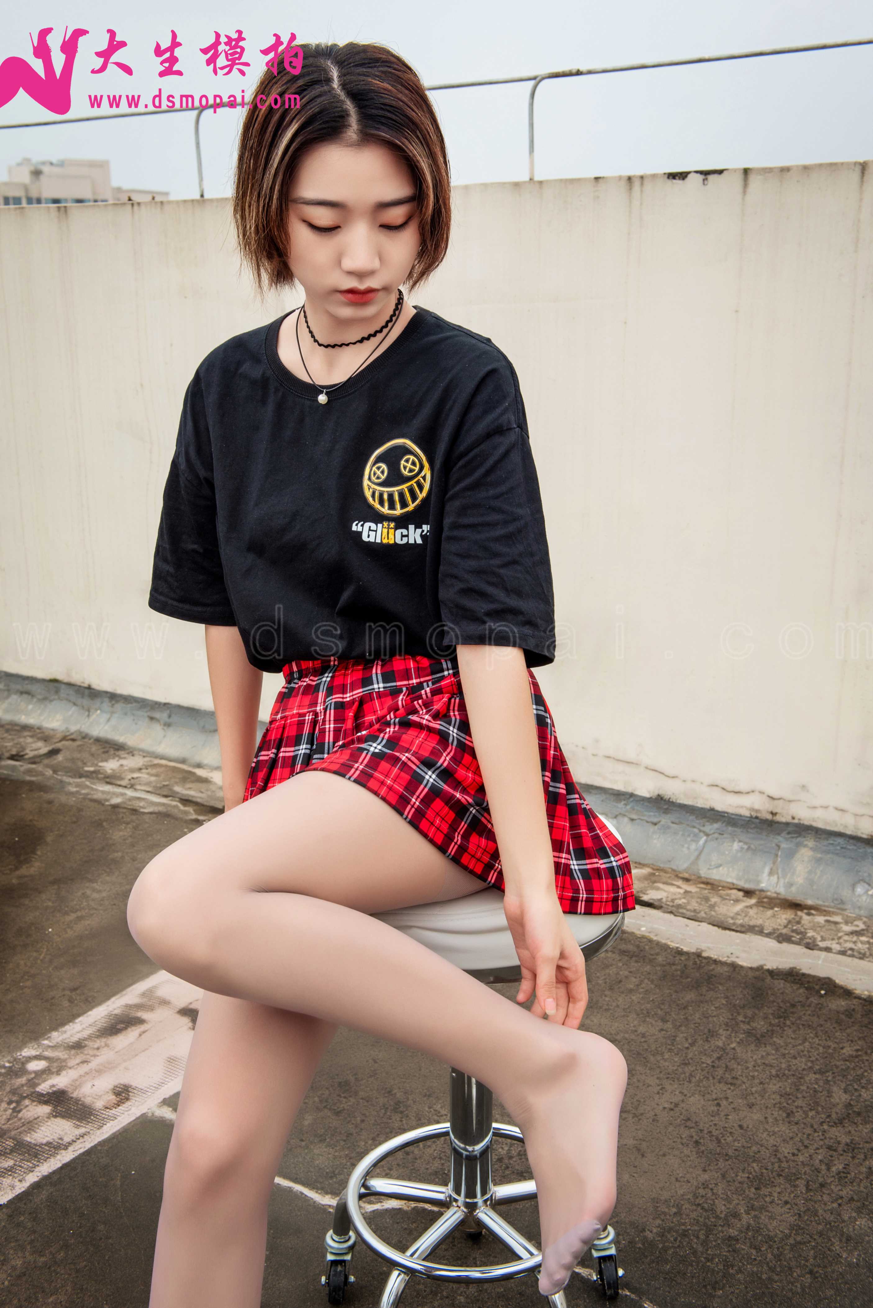 图片[1] - 大生模拍 NO.211 小小天台美足 [49P] - 机器猫次元 - 机器猫次元