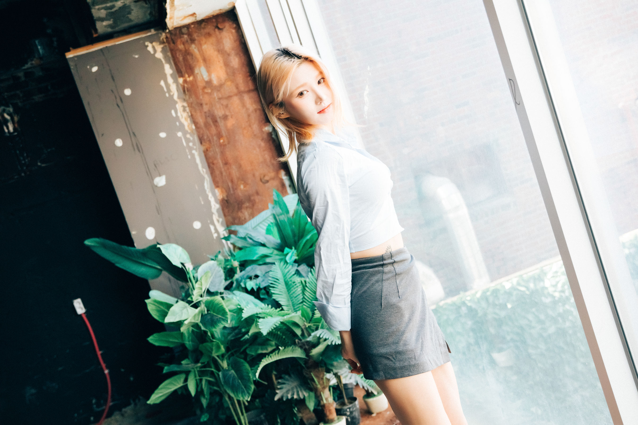 图片[1] - [LOOZY] Taeri - Enslave [80P] - 机器猫次元 - 机器猫次元