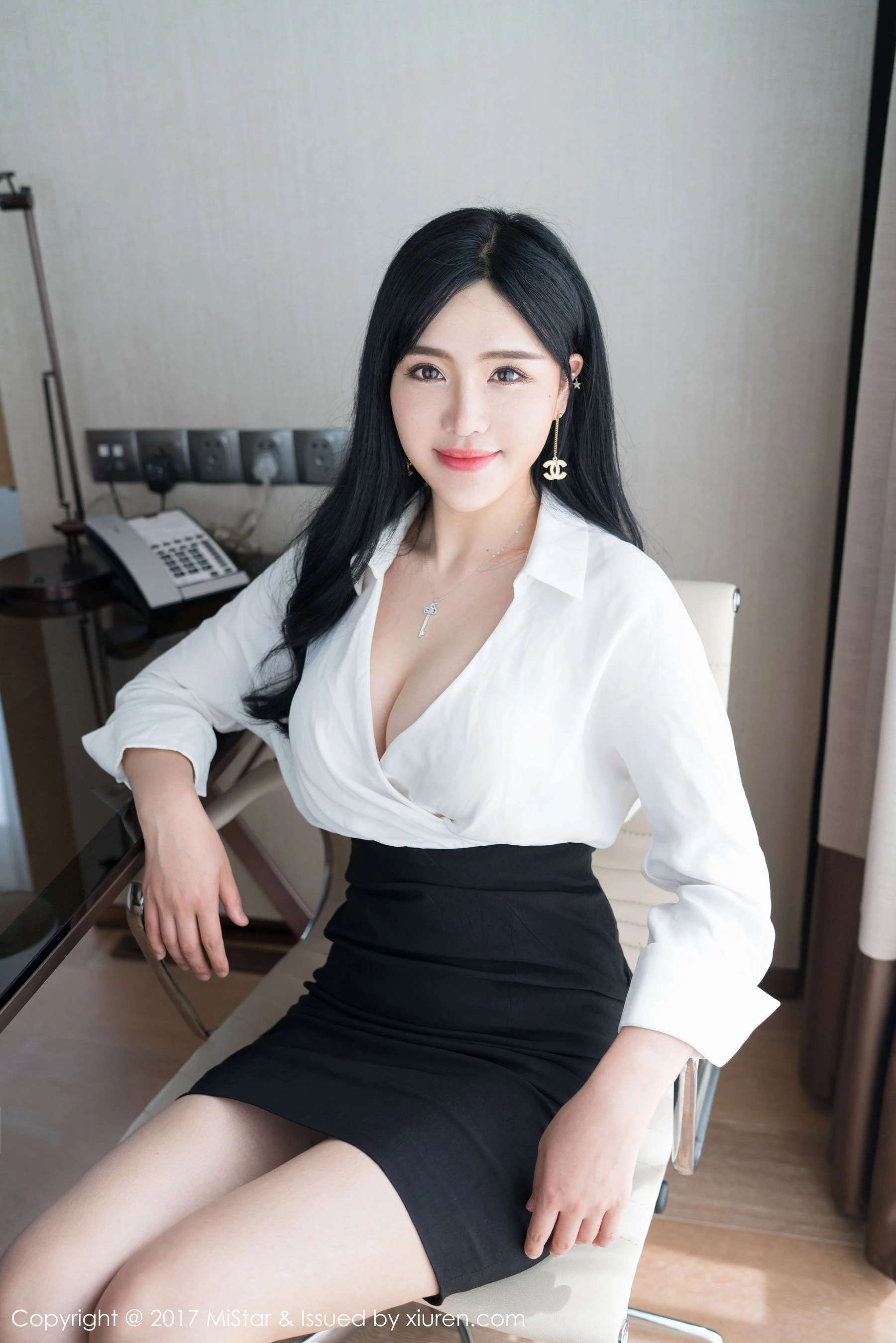 图片[1] - 刘钰儿《性感OL秘书系列》 魅妍社 VOL.172 - 机器猫次元 - 机器猫次元