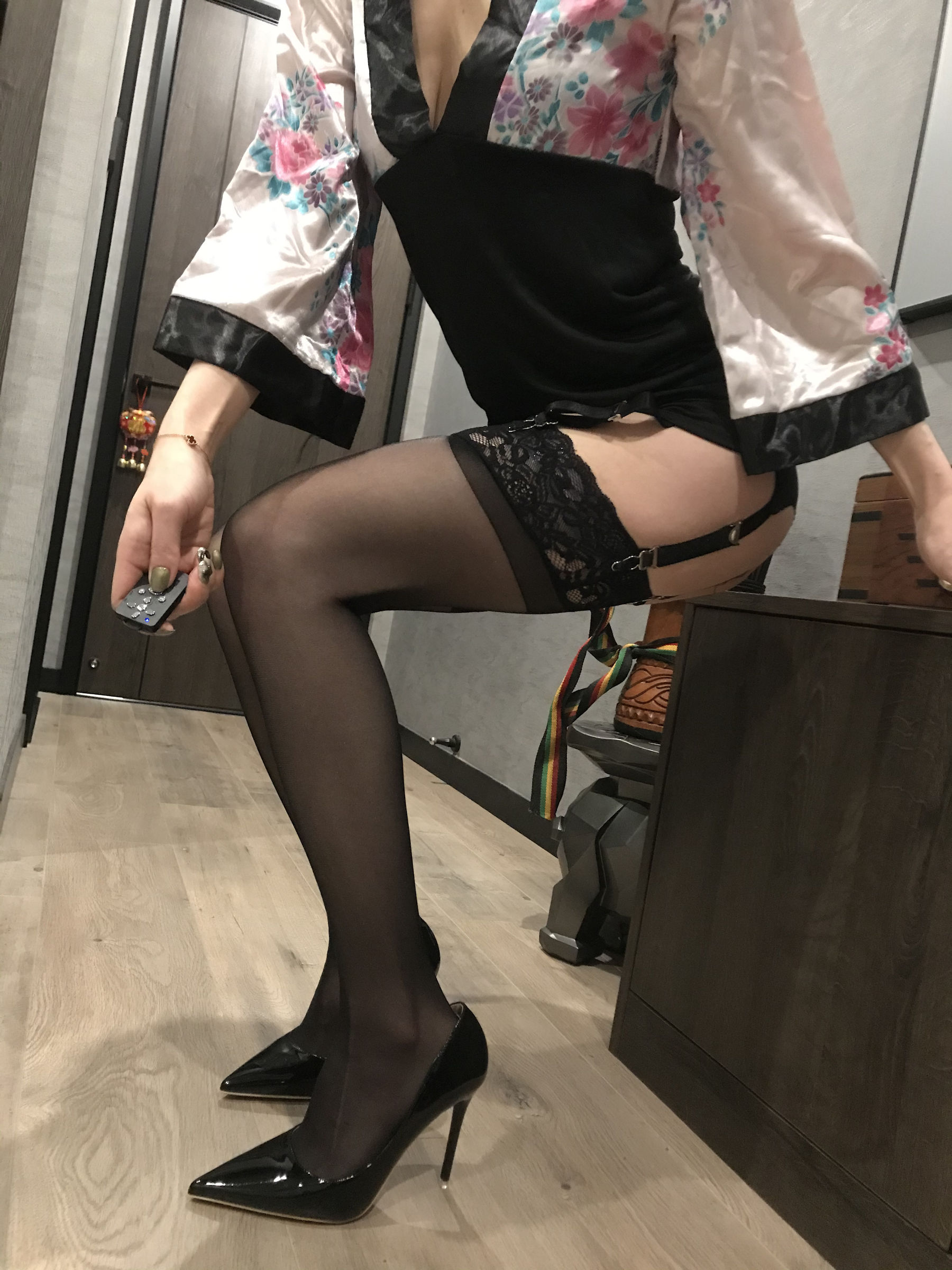 图片[5] - 麋鹿_Monroe 2020.03.15 睡袍黑丝 [32P] - 机器猫次元 - 机器猫次元