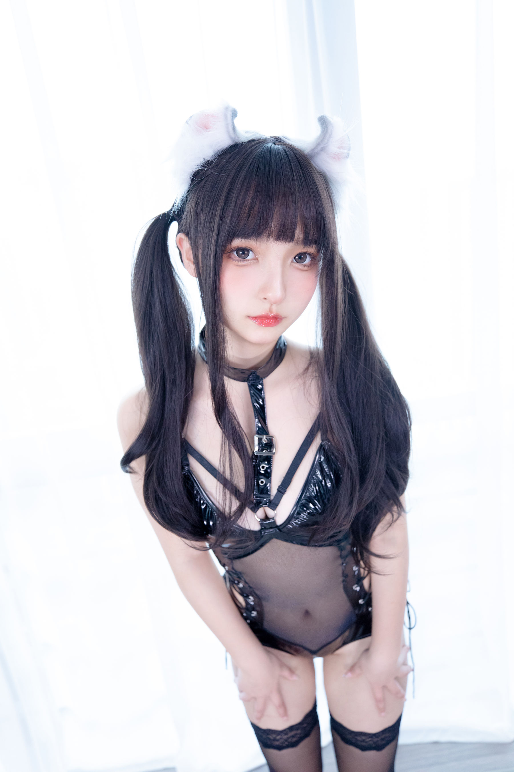 图片[1] - 萝莉神楽板真冬 黑丝与黑胶 [75P] - 机器猫次元 - 机器猫次元