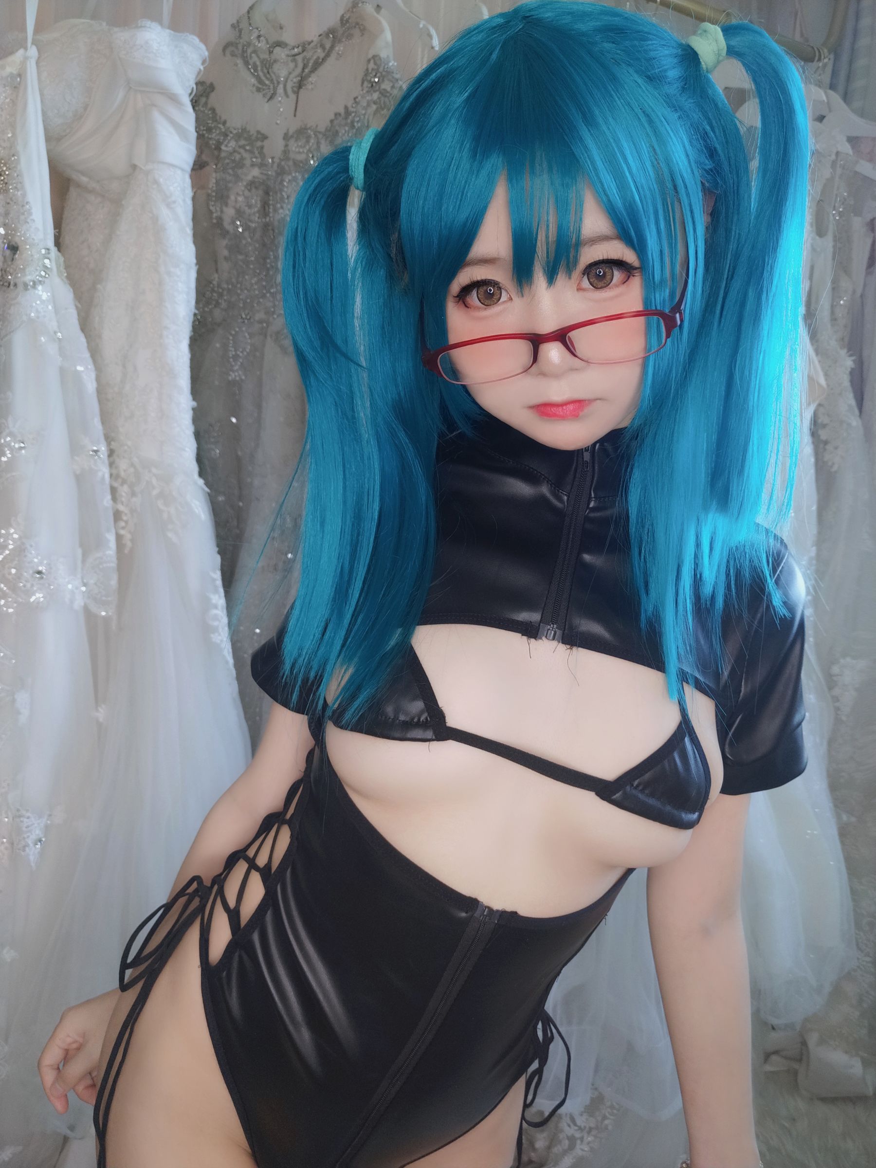 图片[1] - 摇摇乐yoyo fantia 皮衣少女 [56P] - 机器猫次元 - 机器猫次元