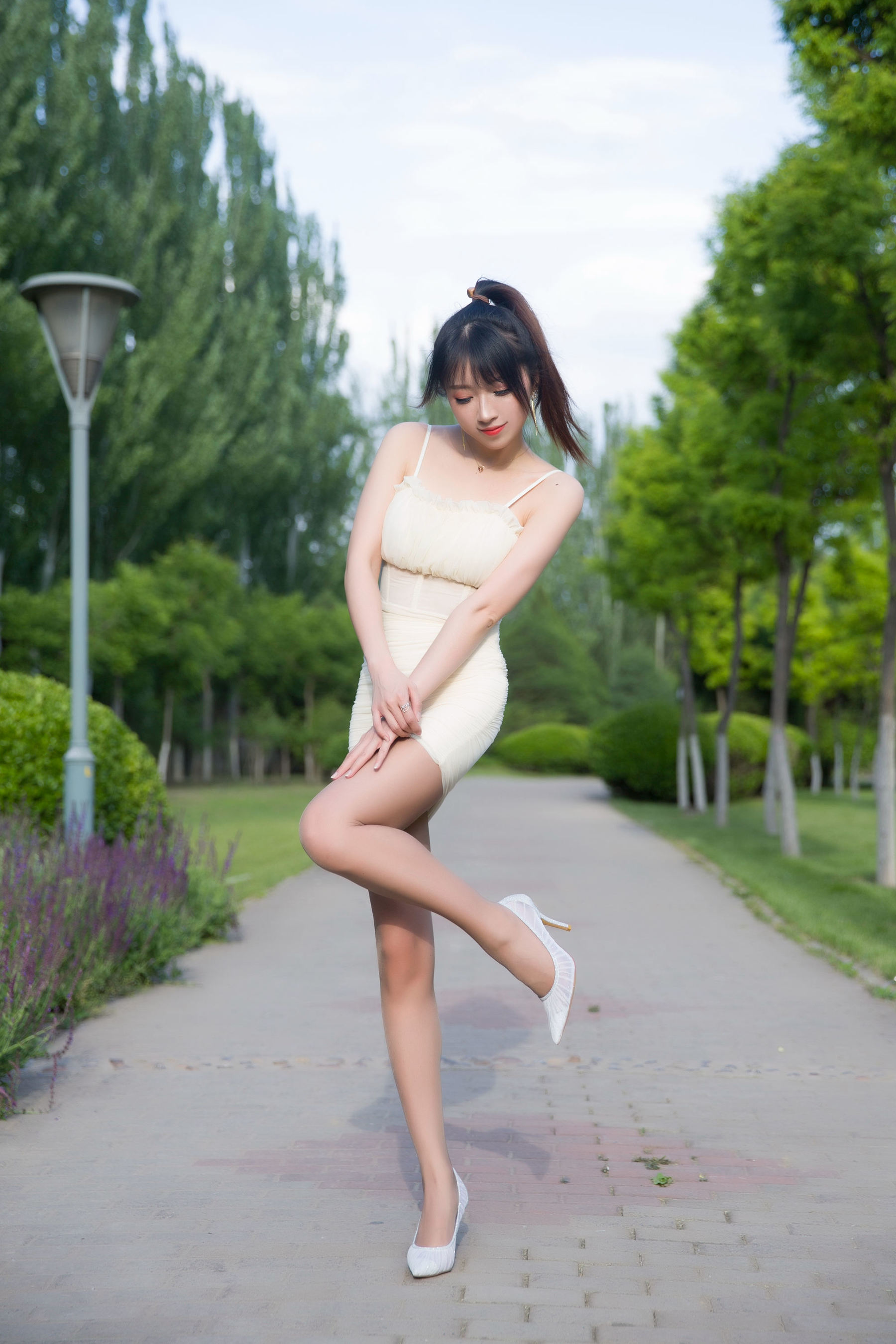图片[5] - 小女巫露娜 - 户外小米裙 [79P] - 机器猫次元 - 机器猫次元
