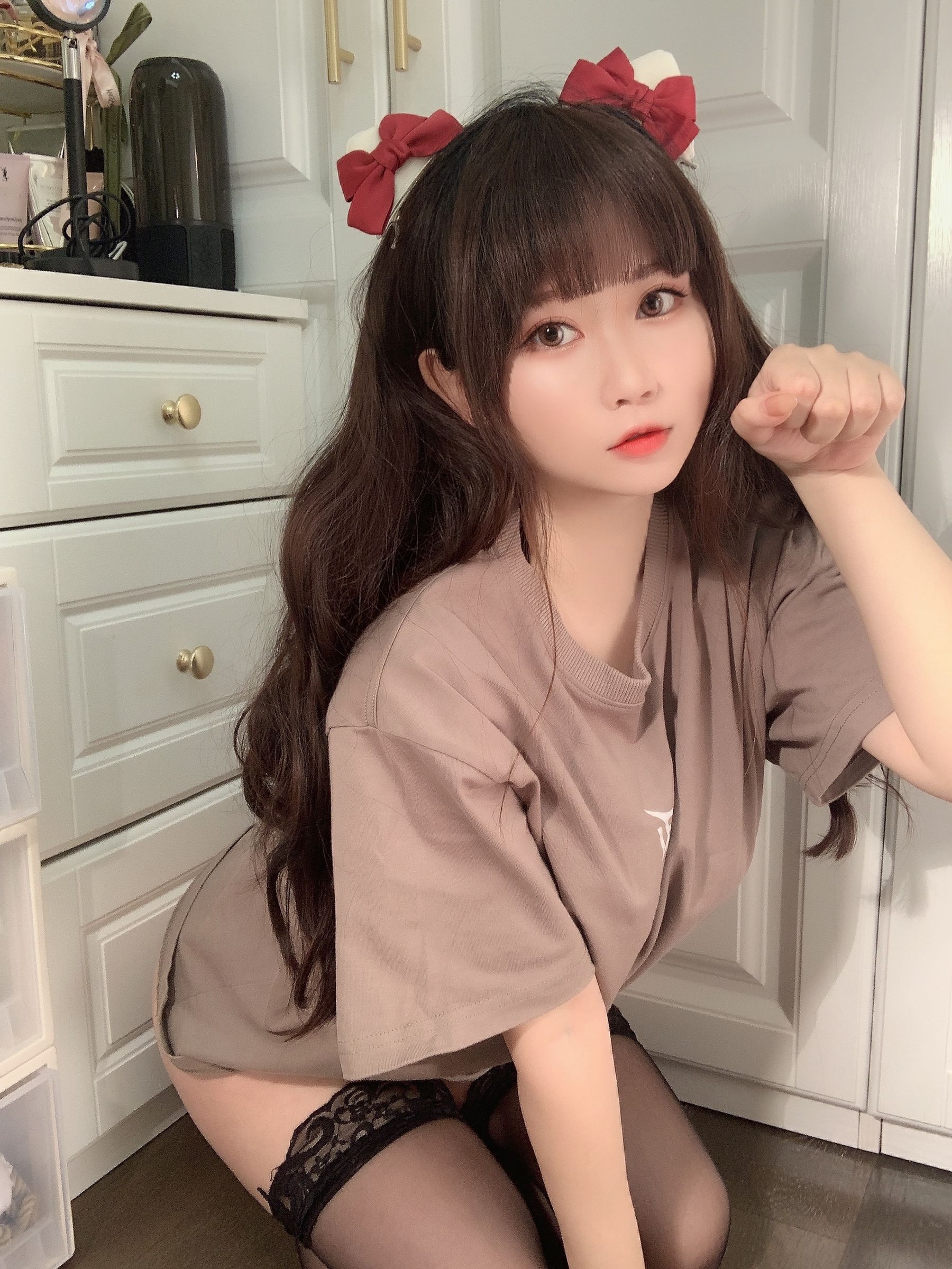 图片[1] - 是依酱吖 - T恤底下 [31P] - 机器猫次元 - 机器猫次元