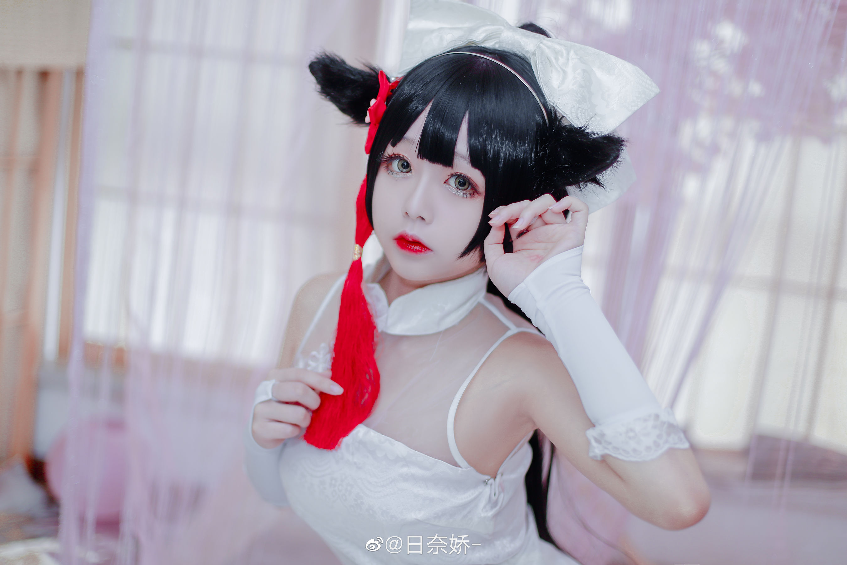 图片[1] - 日奈娇 - 高雄獒红+白旗袍 [17P] - 机器猫次元 - 机器猫次元