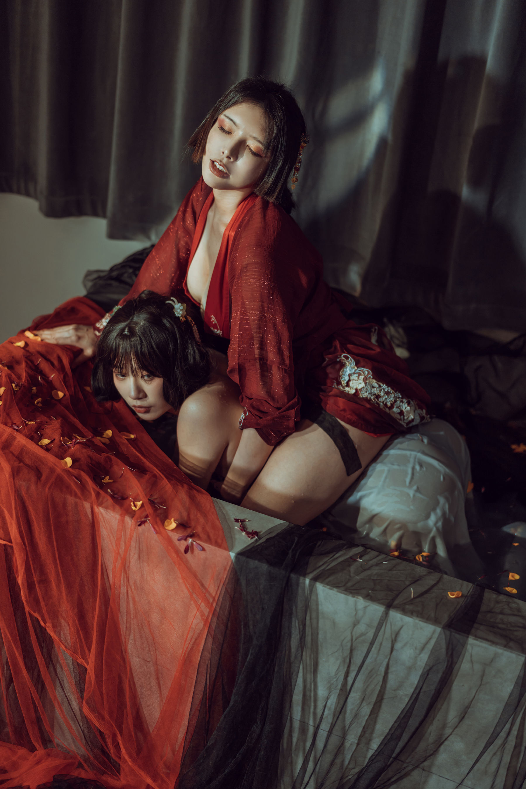 图片[1] - 秋和柯基 - 昏红帐 [52P] - 机器猫次元 - 机器猫次元