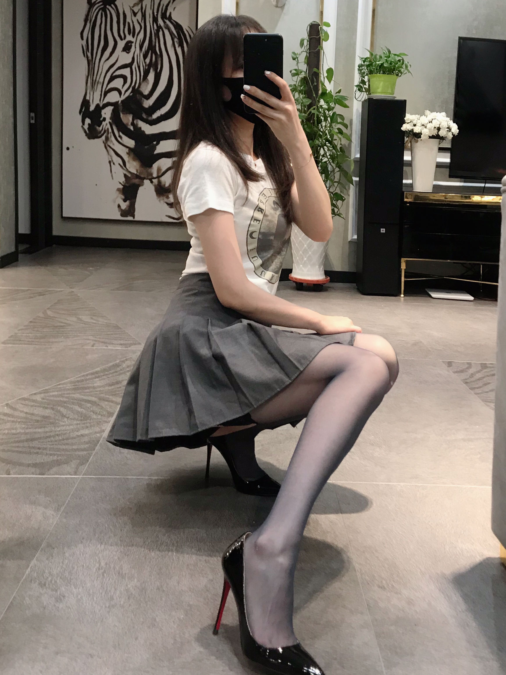 图片[1] - 麋鹿_Monroe 2020.06.09 黑蕾丝半筒袜 [16P] - 机器猫次元 - 机器猫次元