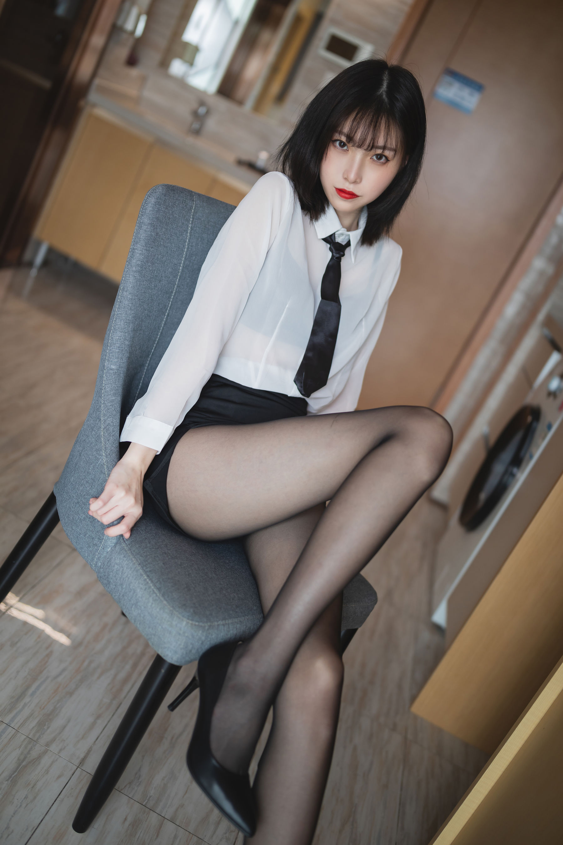 图片[5] - 许岚 - OL制服 [41P] - 机器猫次元 - 机器猫次元