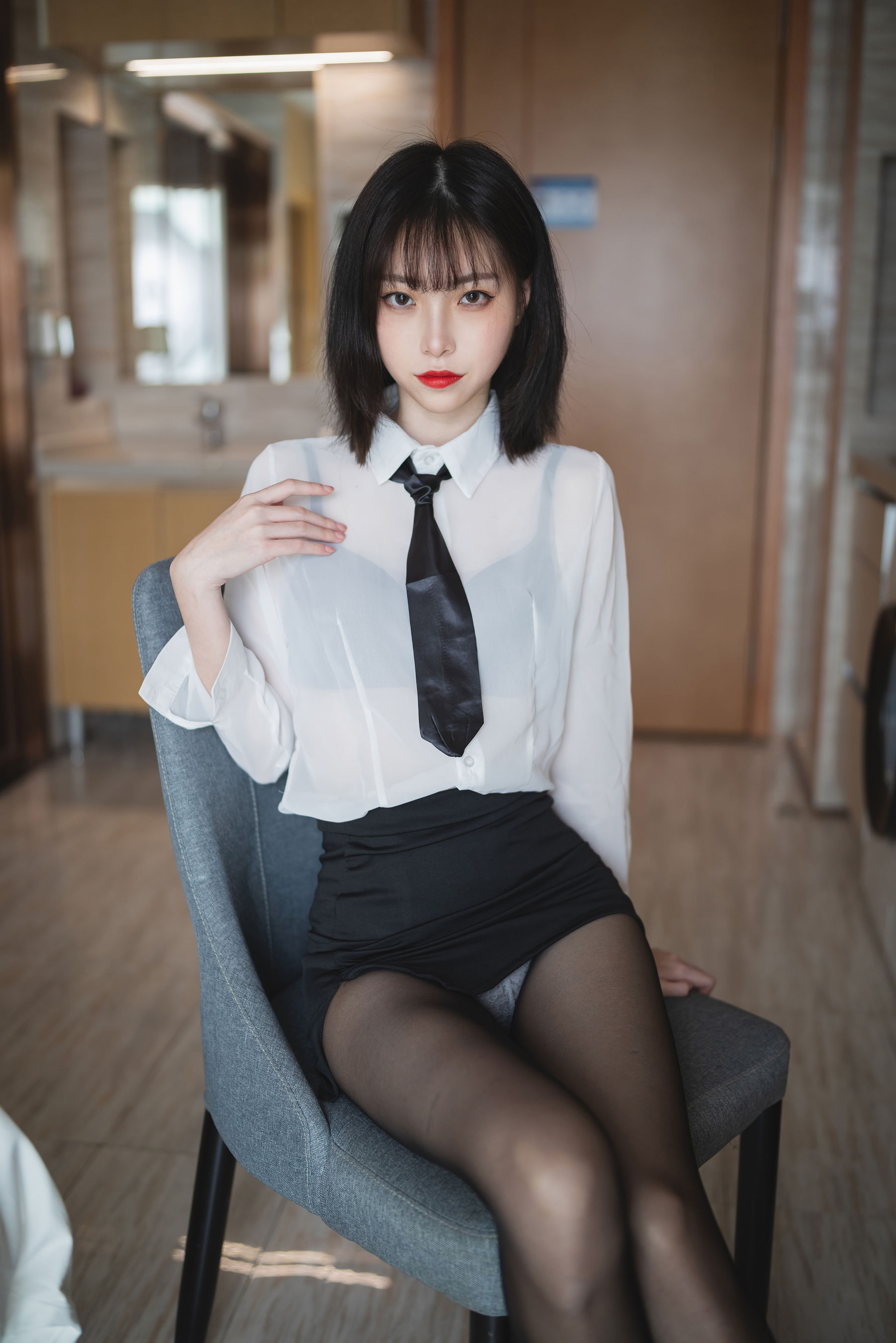 图片[2] - 许岚 - OL制服 [41P] - 机器猫次元 - 机器猫次元