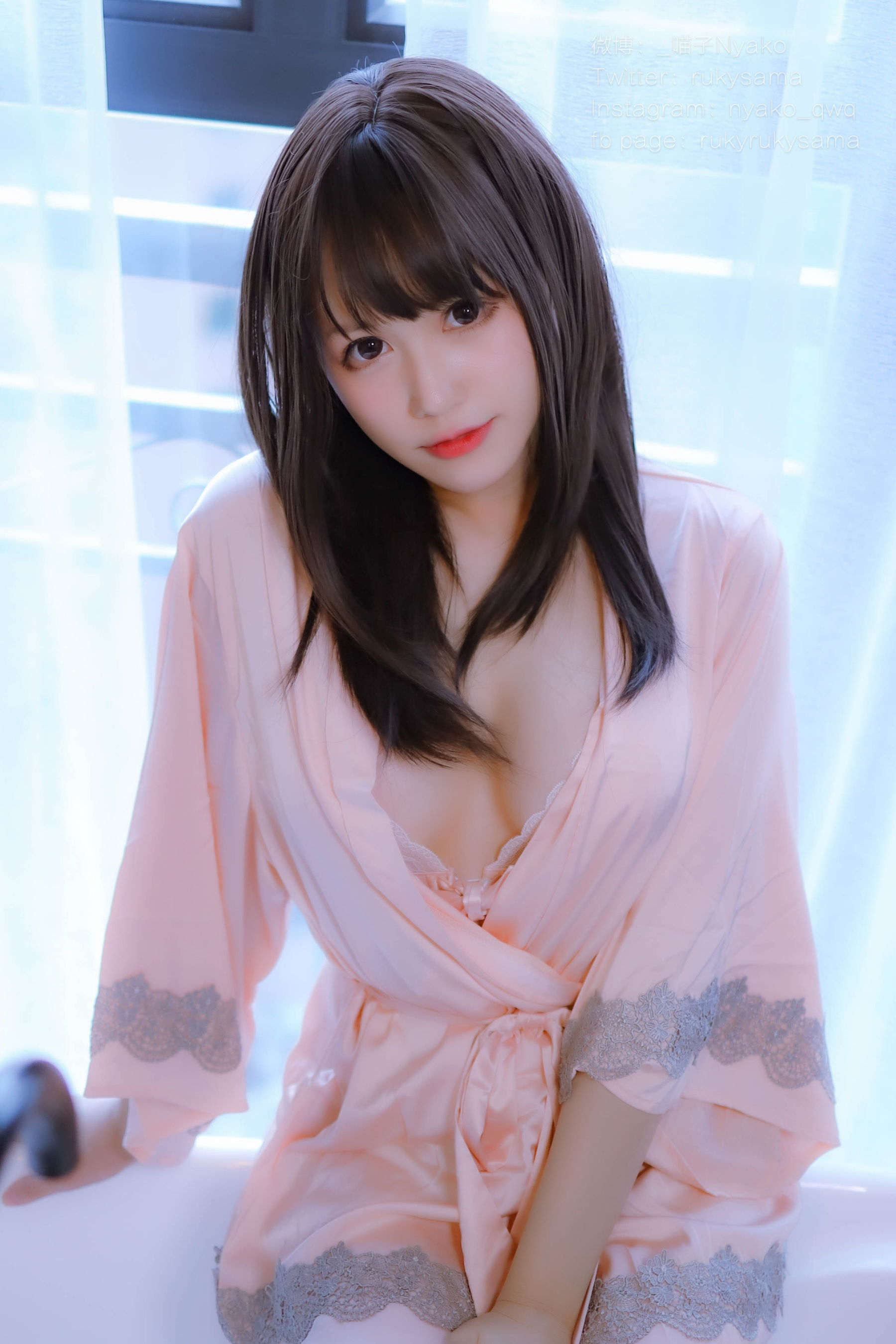 图片[1] - Nyako喵子 - 妄想彼女との同棲生活 之 粉嫩丝绸睡衣 [79P] - 机器猫次元 - 机器猫次元