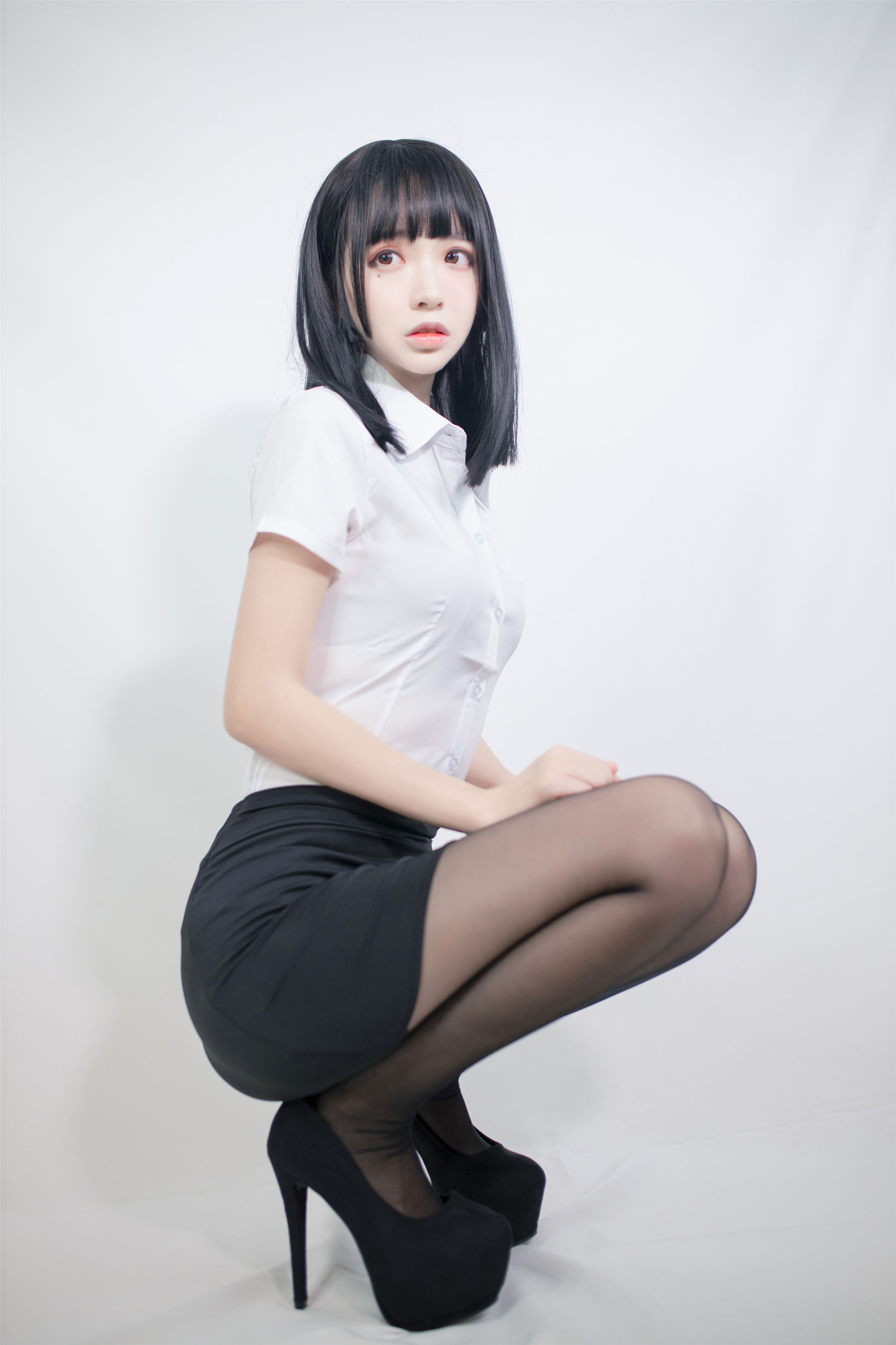 图片[1] - 疯猫ss - OL制服 [40P] - 机器猫次元 - 机器猫次元