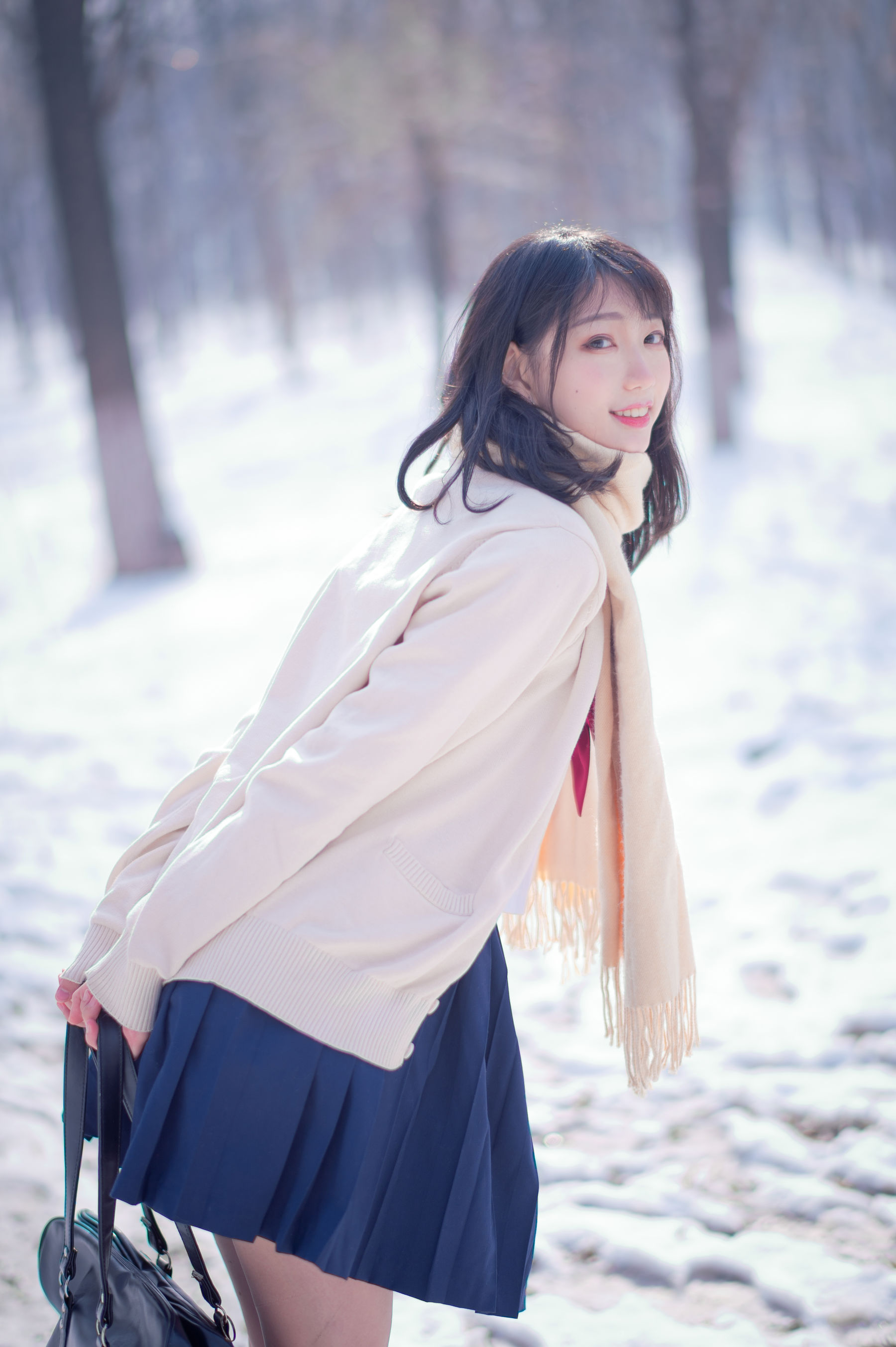 图片[4] - 周叽是可爱兔兔 - 雪景JK [15P] - 机器猫次元 - 机器猫次元