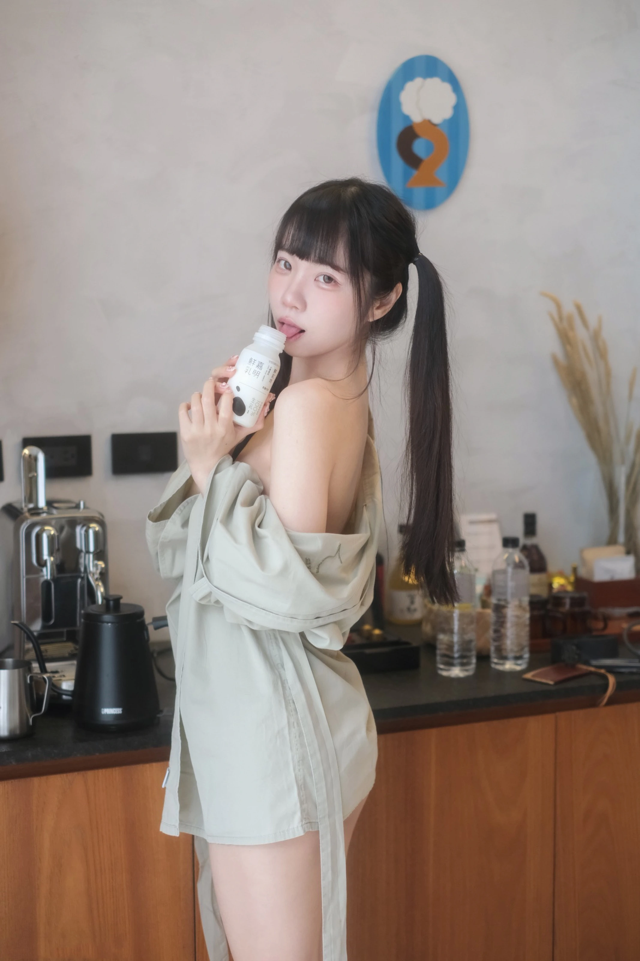 图片[2] - 可可小白兔 - 在陽台做壞事的小兔兔 [68P] - 机器猫次元 - 机器猫次元