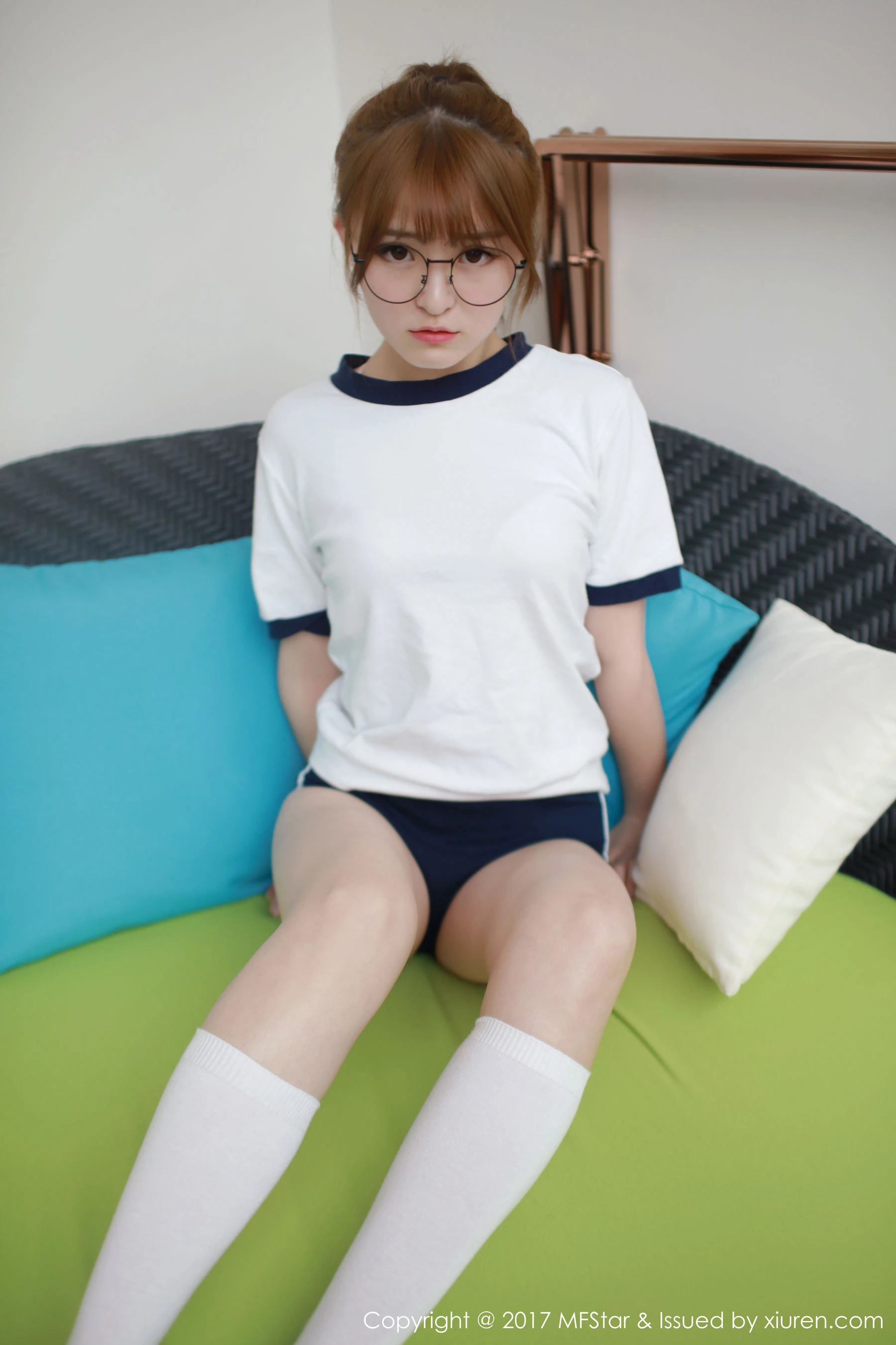 图片[7] - 伊小七MoMo《运动服装扮+眼镜OL》 模范学院 Vol.090 - 机器猫次元 - 机器猫次元
