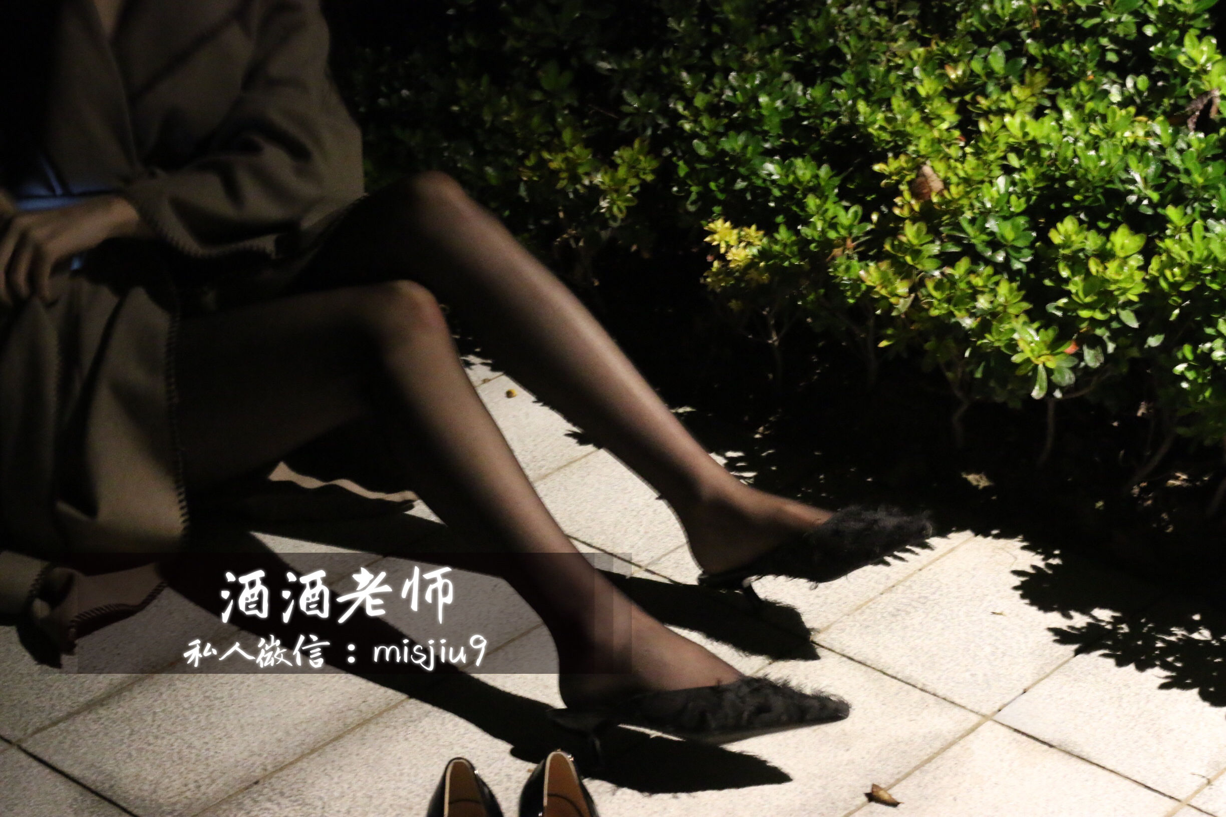 图片[4] - 酒酒老师 - 英伦短裙与黑丝高跟 [53P] - 机器猫次元 - 机器猫次元