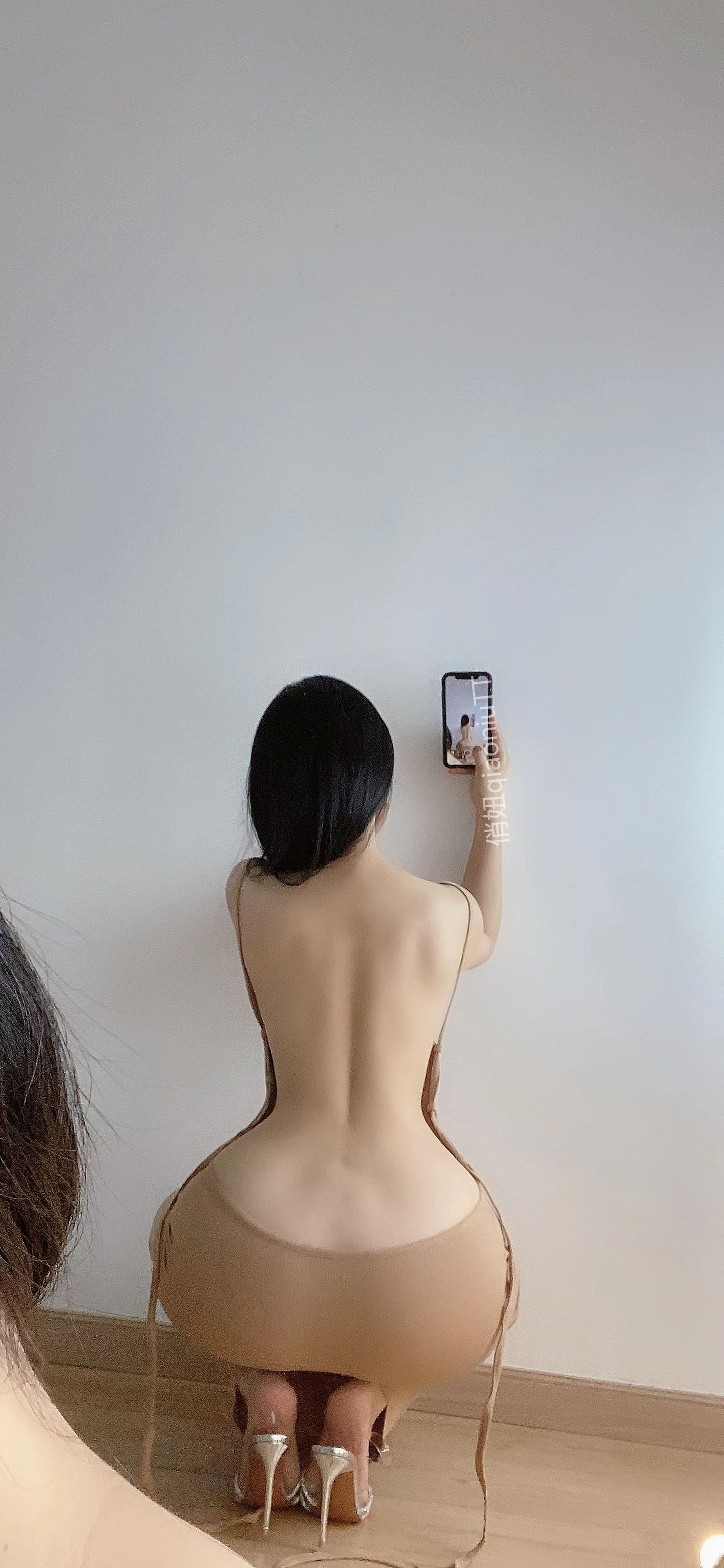 图片[1] - 俏妞qiaoniuTT - 露背连衣裙 [10P] - 机器猫次元 - 机器猫次元