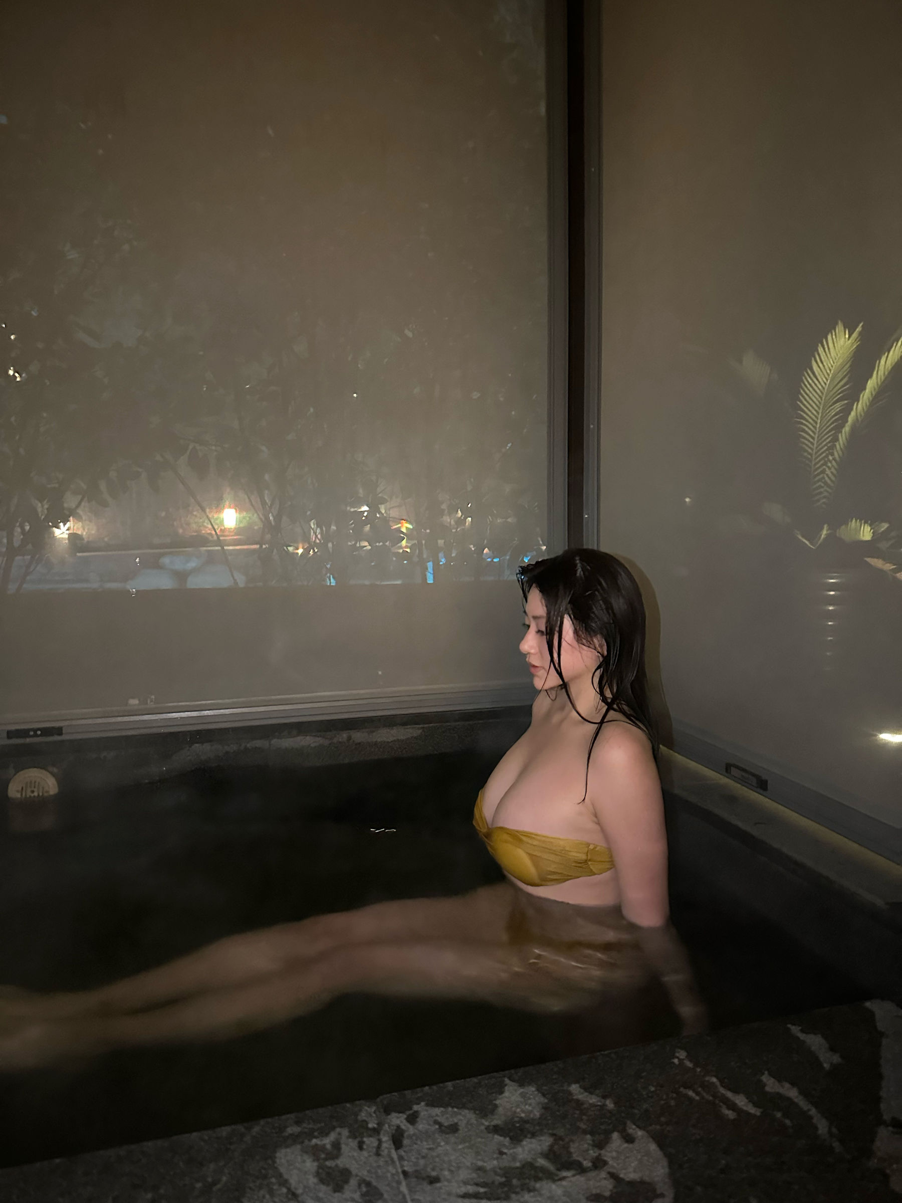 图片[8] - 奶宝妹纸 - 深夜游泳池 [24P] - 机器猫次元 - 机器猫次元