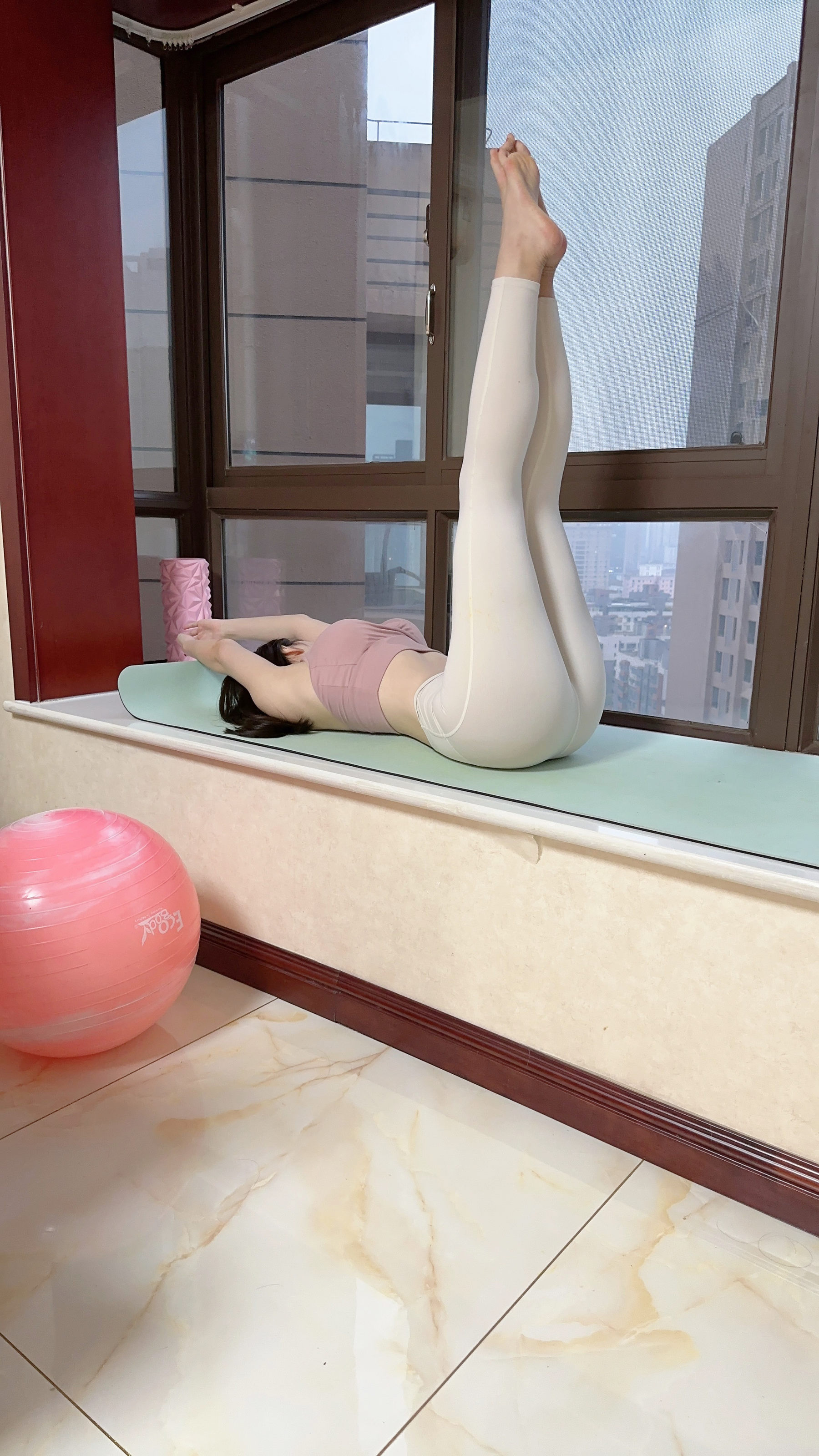 图片[4] - 奶宝妹纸 - 美少妇瑜伽 [53P] - 机器猫次元 - 机器猫次元