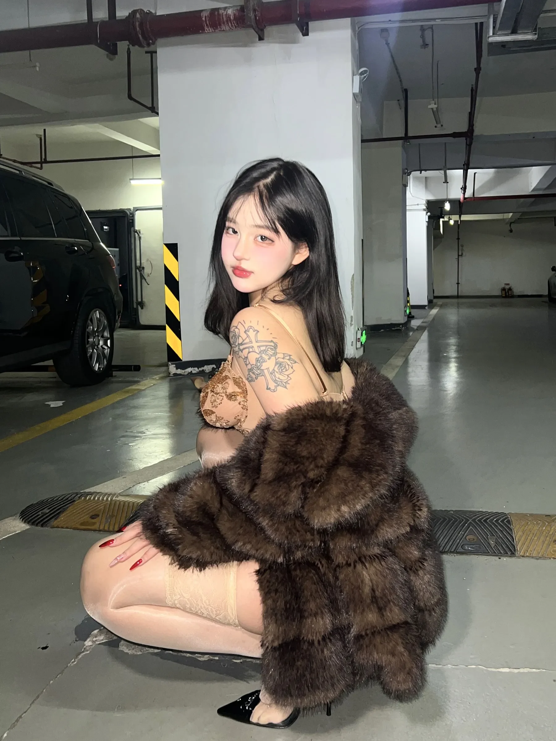 图片[1] - 小u优优子 - 貂皮大衣 [50P] - 机器猫次元 - 机器猫次元