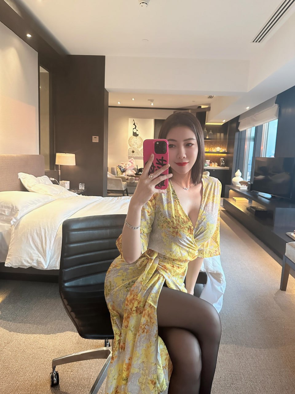 图片[8] - 果儿Victoria - 黄色战袍 [23P] - 机器猫次元 - 机器猫次元