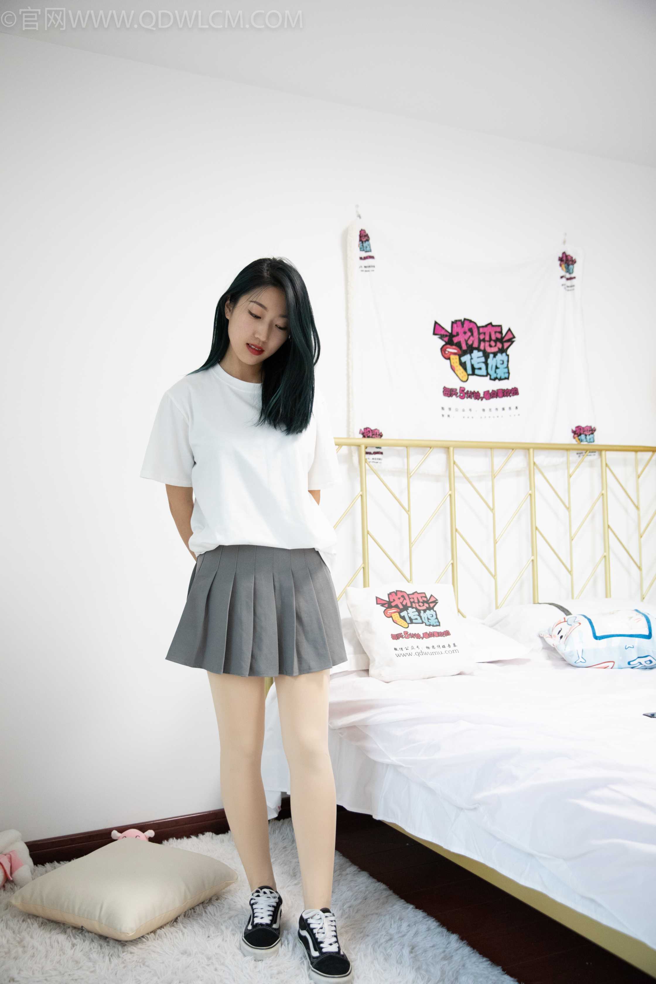 图片[1] - 物恋传媒 NO.1017 雅梦-vans帆布鞋、厚 [118P+1V／3.30GB] - 机器猫次元 - 机器猫次元