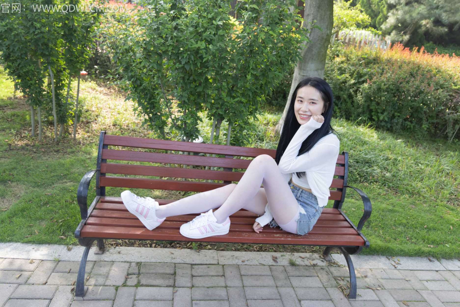 图片[8] - 物恋传媒 NO.1341 菜菜-无人之岛 [154P1V-4.37G] - 机器猫次元 - 机器猫次元