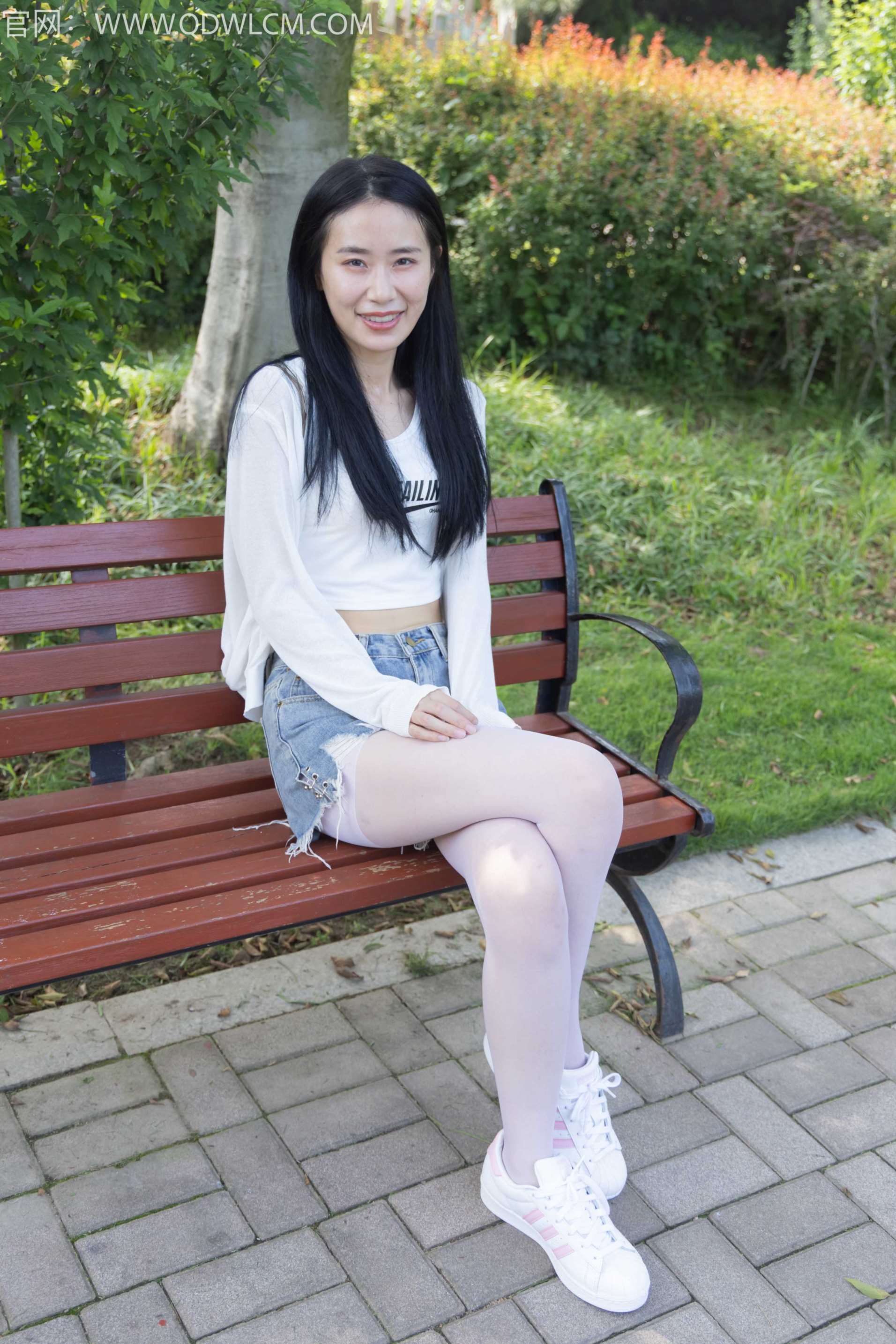 图片[2] - 物恋传媒 NO.1341 菜菜-无人之岛 [154P1V-4.37G] - 机器猫次元 - 机器猫次元