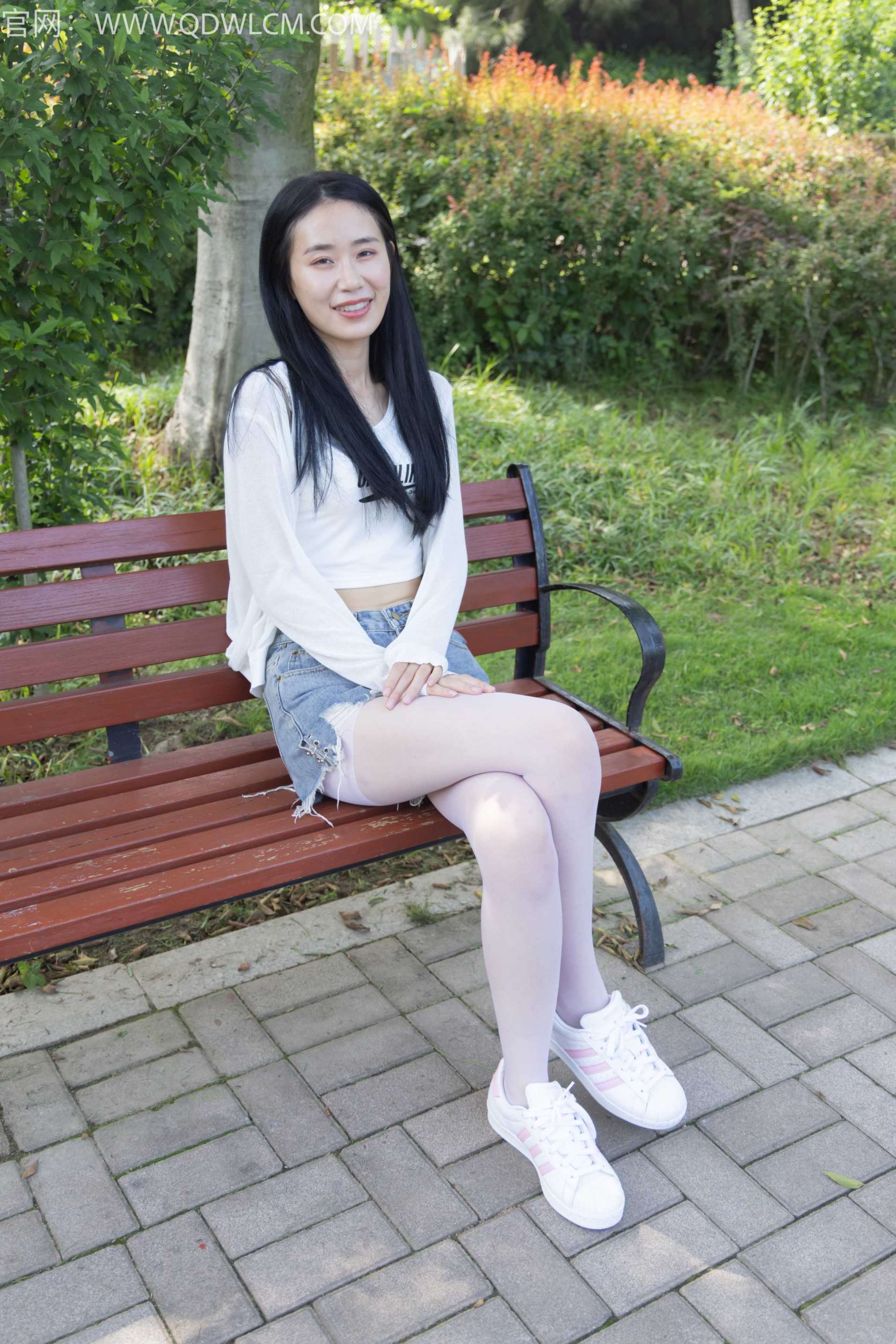 图片[1] - 物恋传媒 NO.1341 菜菜-无人之岛 [154P1V-4.37G] - 机器猫次元 - 机器猫次元
