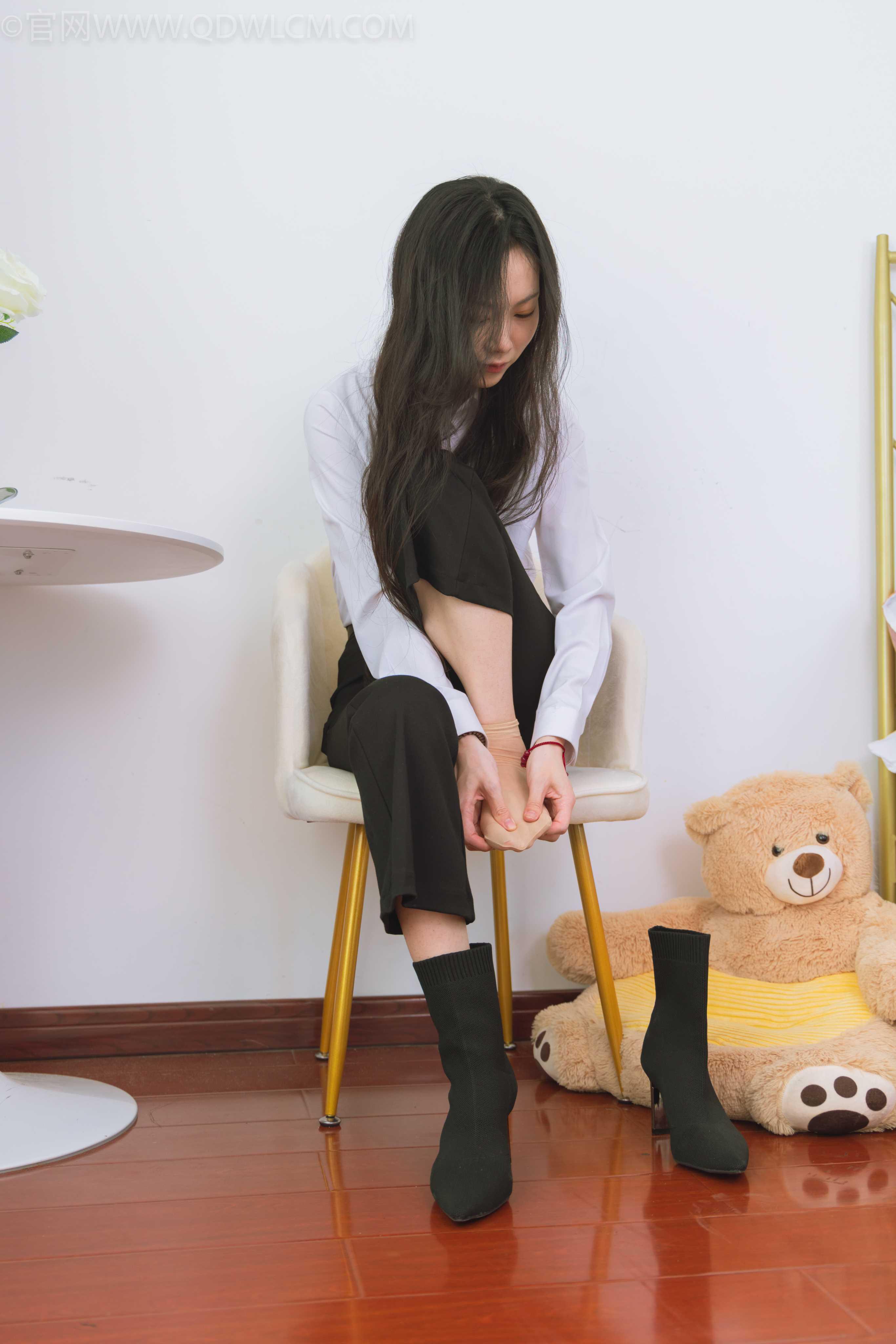 图片[1] - 物恋传媒 NO.1503 康康-冷色月光 [150P+1V／4.60GB] - 机器猫次元 - 机器猫次元