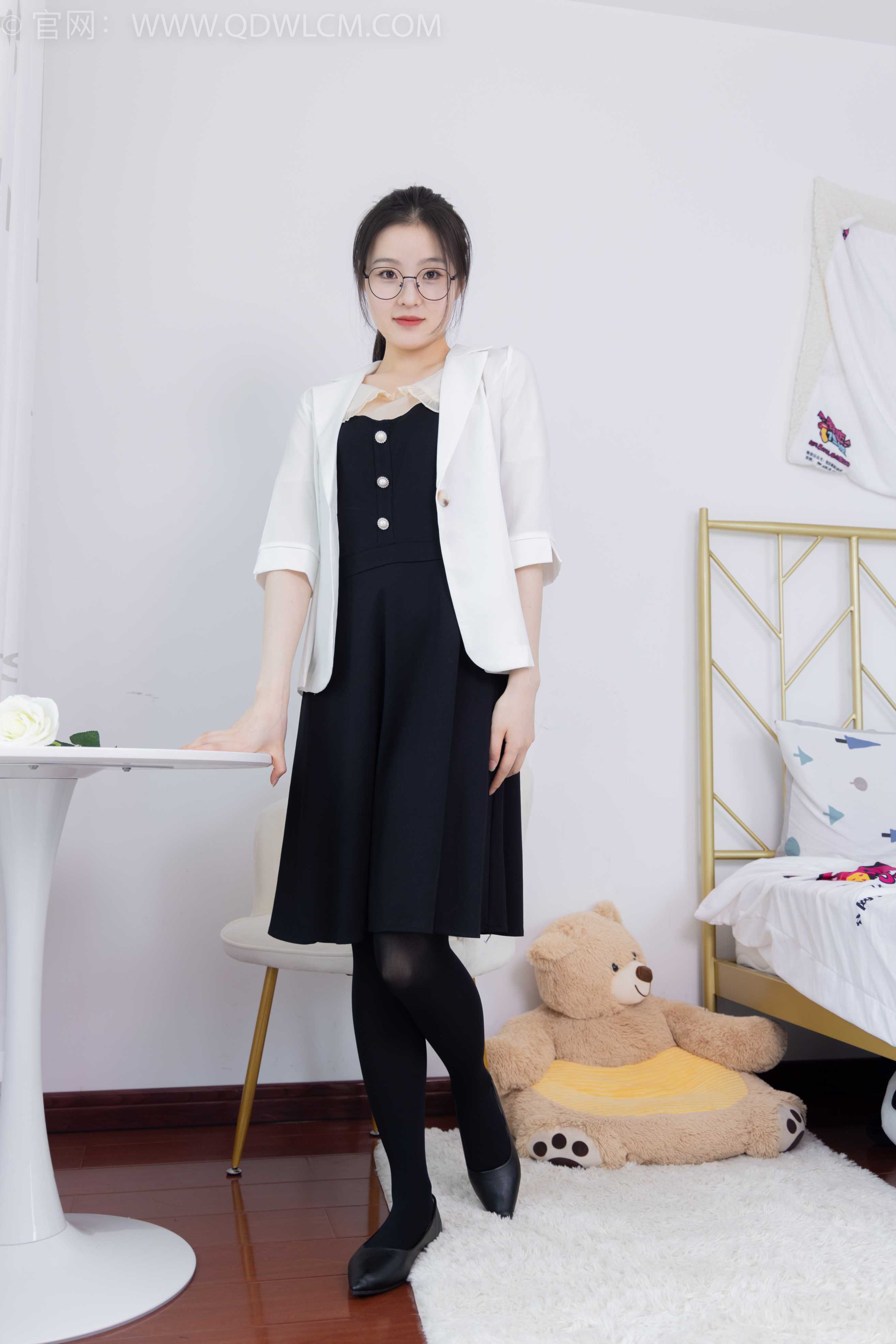 图片[1] - 物恋传媒 NO.1640 青柠-木叶落秋声 [154P-1V-3.58G] - 机器猫次元 - 机器猫次元