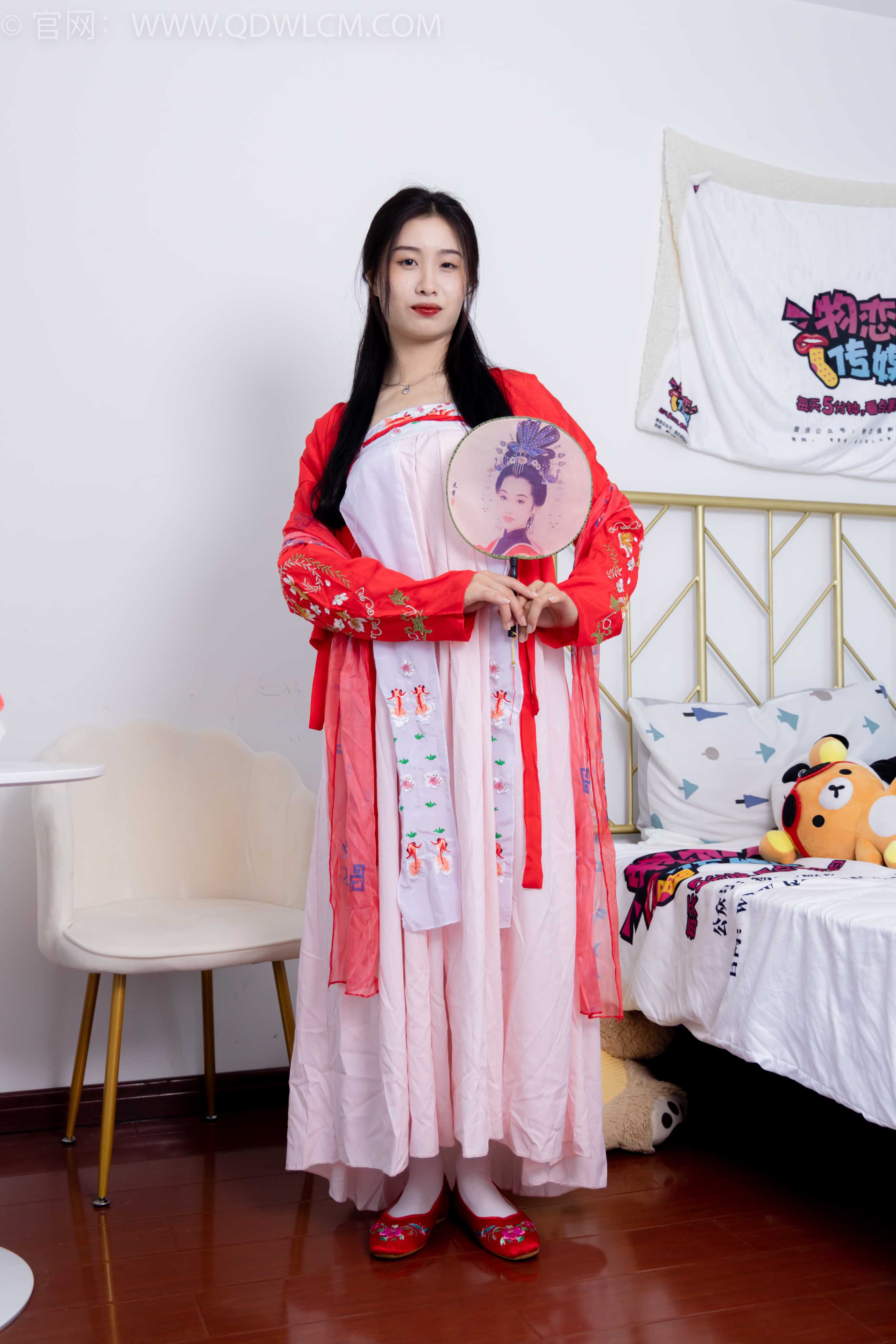 图片[1] - 物恋传媒 NO.1872 绒绒-红衣飘飘 [180P-1V-3.84G] - 机器猫次元 - 机器猫次元