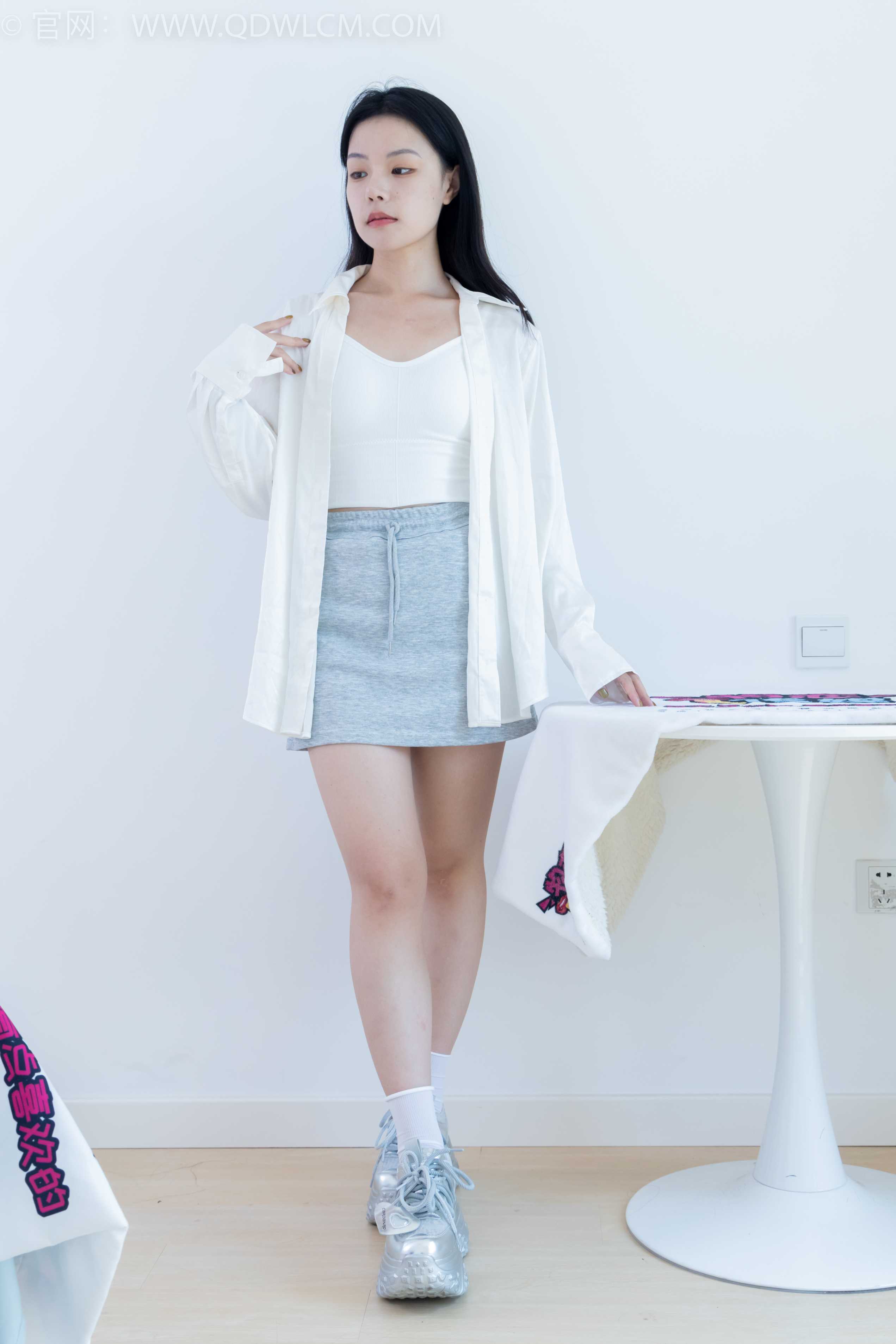 图片[1] - 物恋传媒 NO.2051 舒舒-一地白雪 [150P] - 机器猫次元 - 机器猫次元