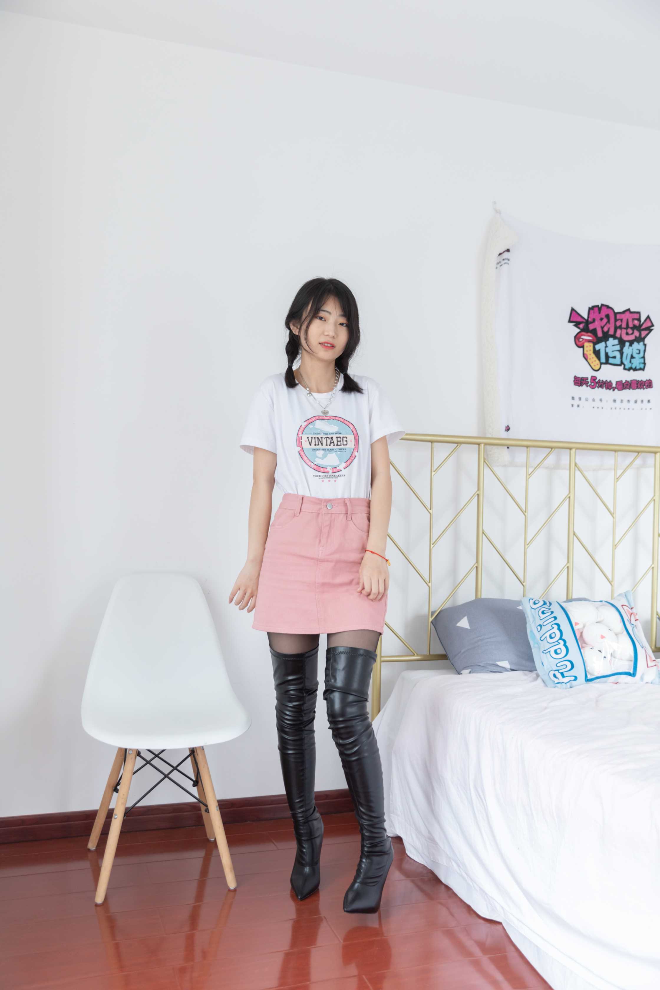图片[1] - 物恋传媒 NO.858 小凌-韶华花雨 [139P+1V／2.72GB] - 机器猫次元 - 机器猫次元