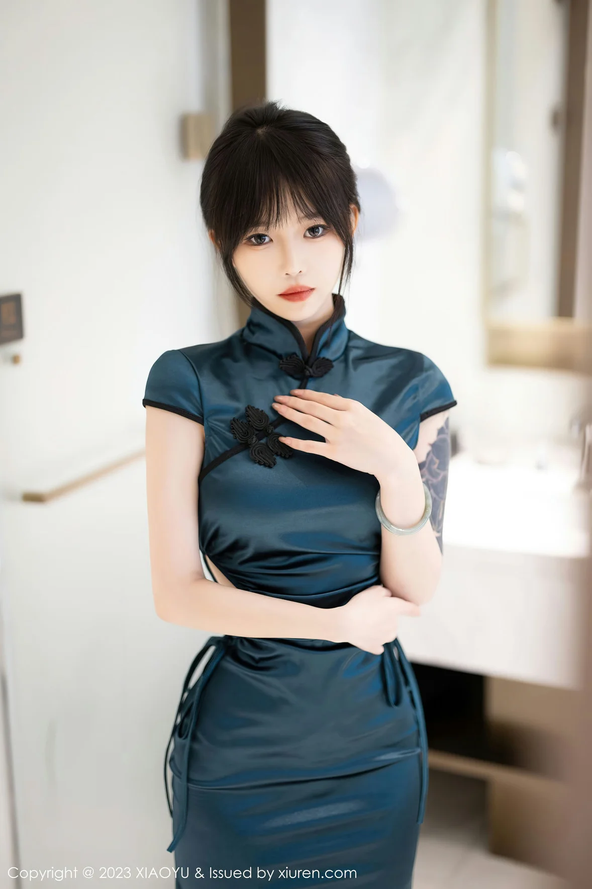 图片[4] - XIAOYU 语画 Vol.1077 奶瓶. 蓝色旗袍性感写真 [84P] - 机器猫次元 - 机器猫次元