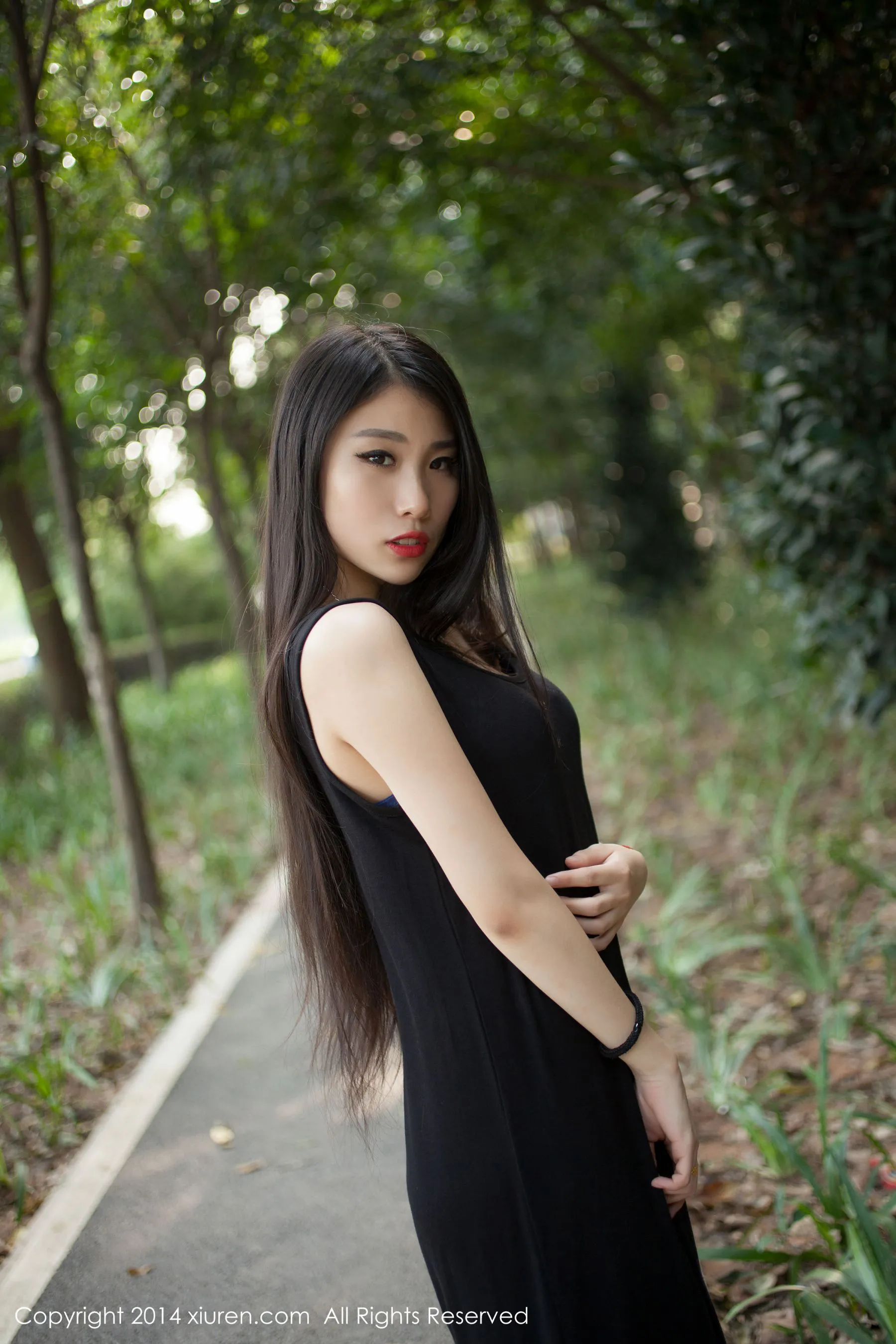 图片[2] - 无敌美臀妹子战姝羽Zina 秀人网 No.169 - 机器猫次元 - 机器猫次元