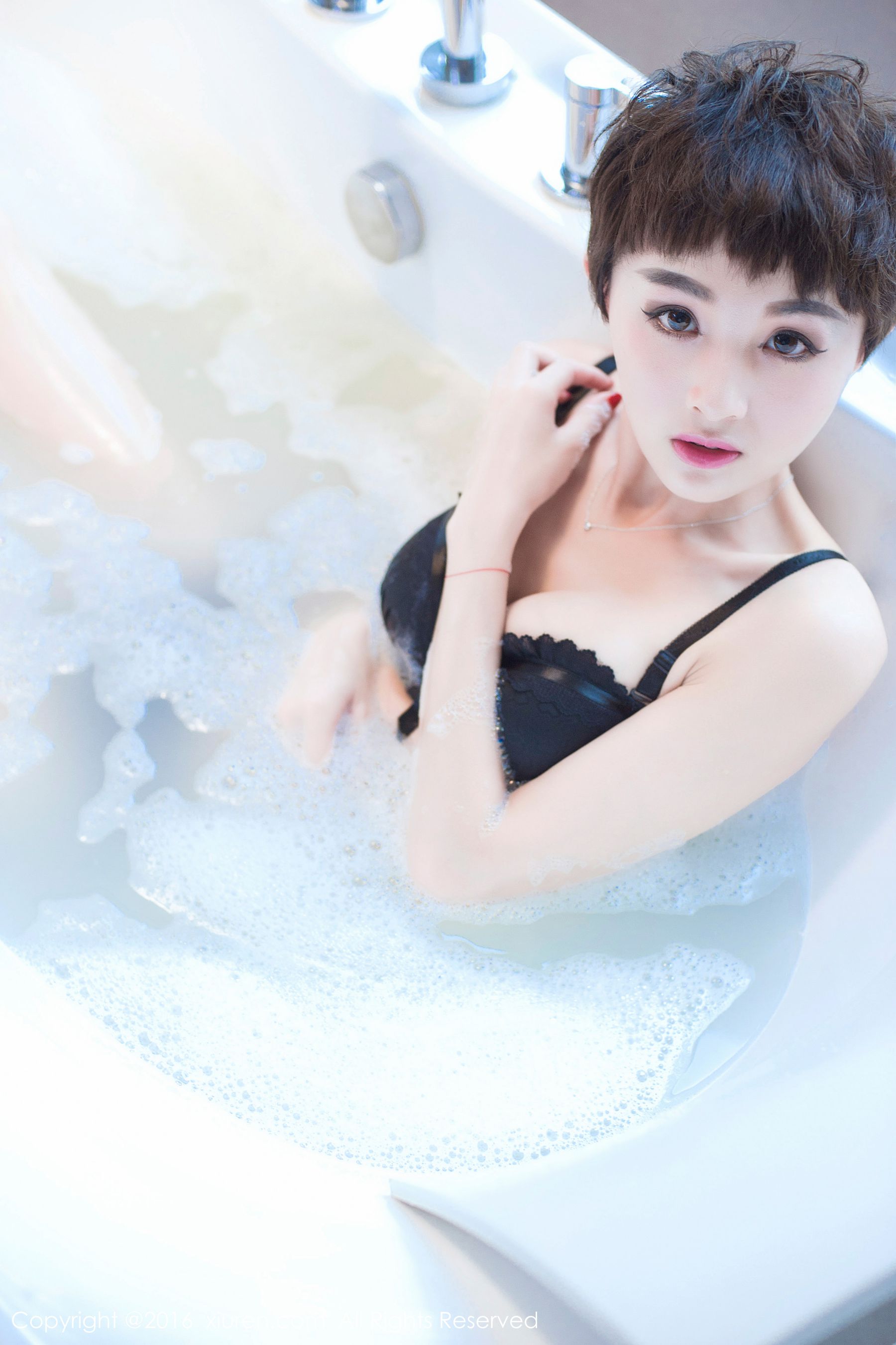 图片[4] - baby_kiki《真实美女空姐的休闲时光》 秀人网 No.657 - 机器猫次元 - 机器猫次元