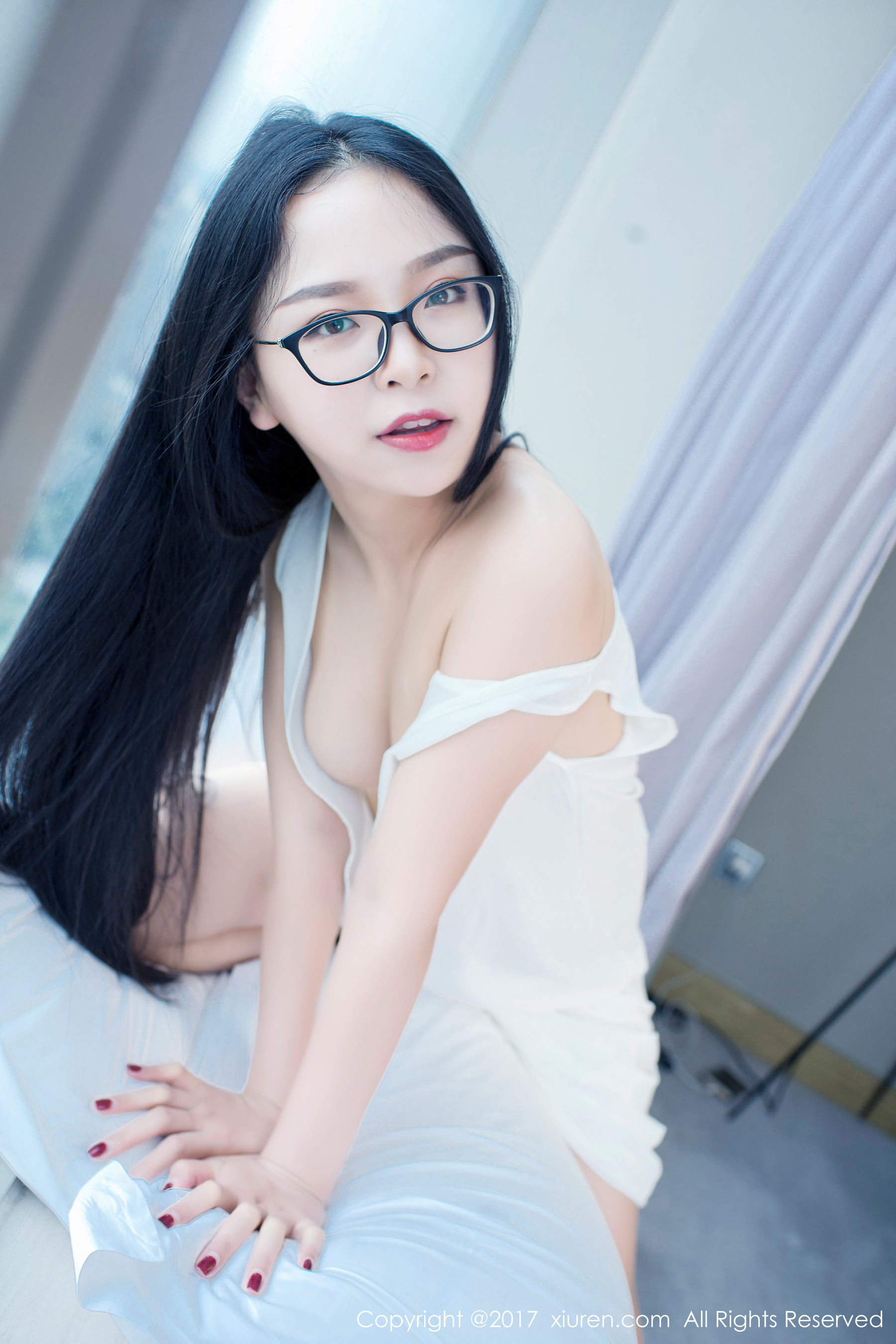 图片[8] - 智齿小模特@花花李《深V连衣裙+死库水》 秀人网XIUREN No.772 - 机器猫次元 - 机器猫次元