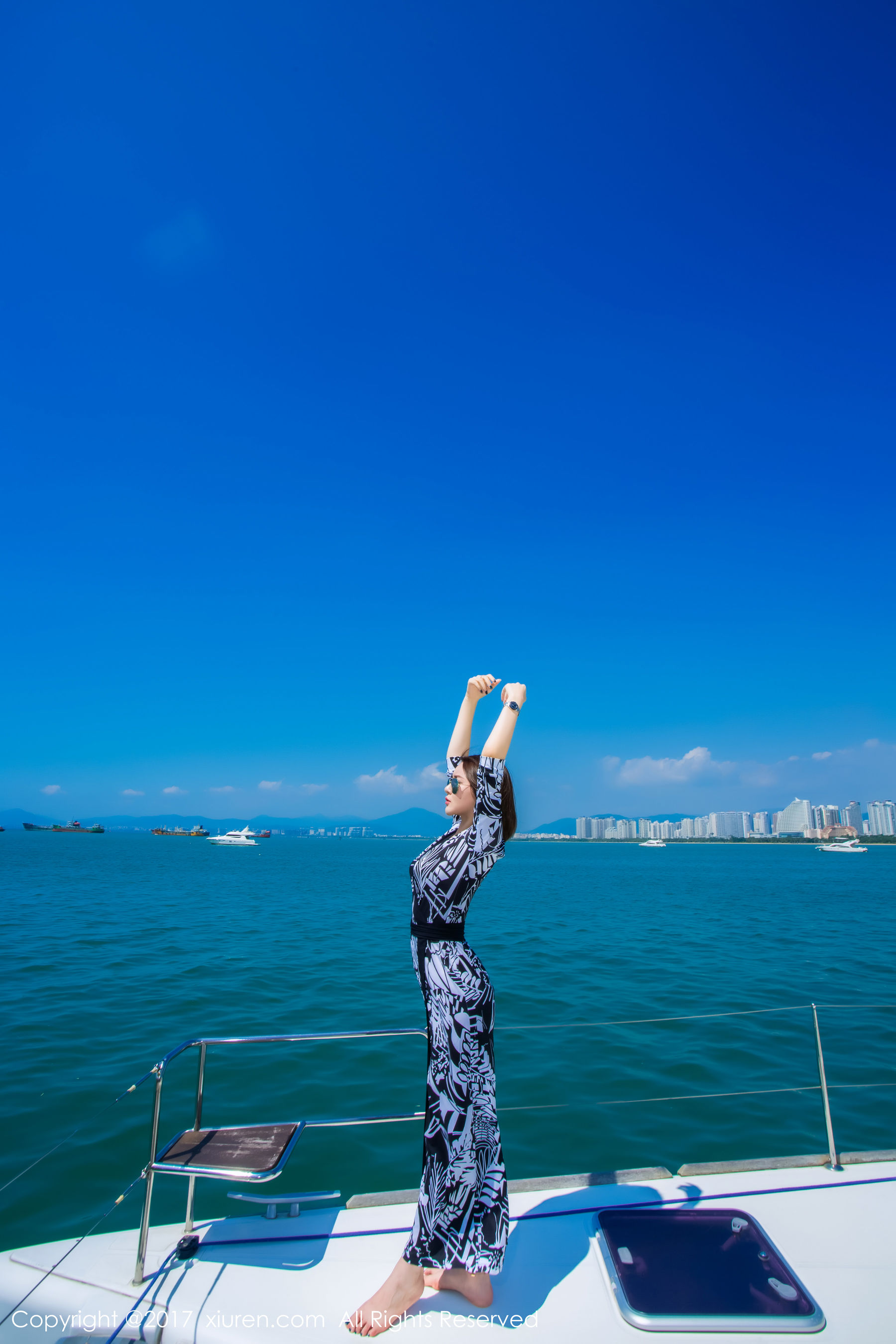 图片[2] - 模特女神廿十《海南三亚》 秀人 NO.858 - 机器猫次元 - 机器猫次元