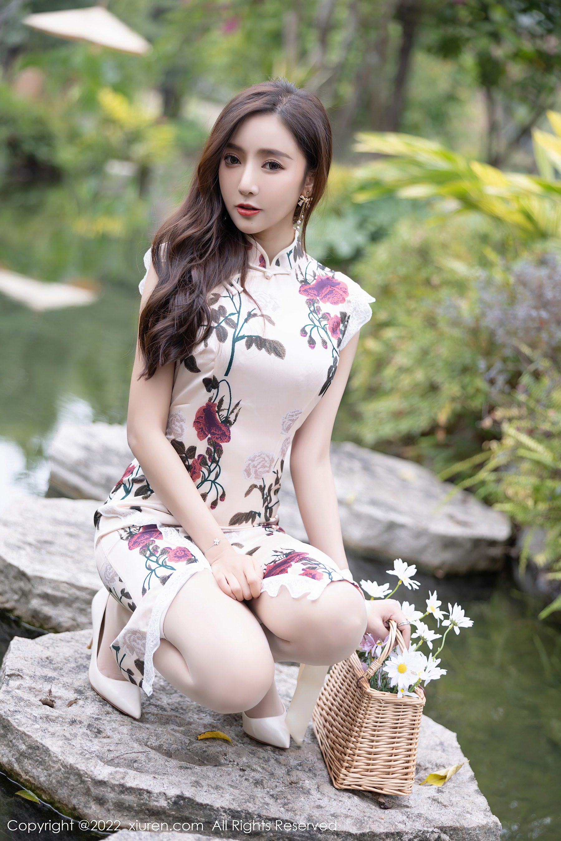 图片[1] - 秀人网 No.4688 王馨瑶yanni 旗袍美腿丝袜写真 - 机器猫次元 - 机器猫次元