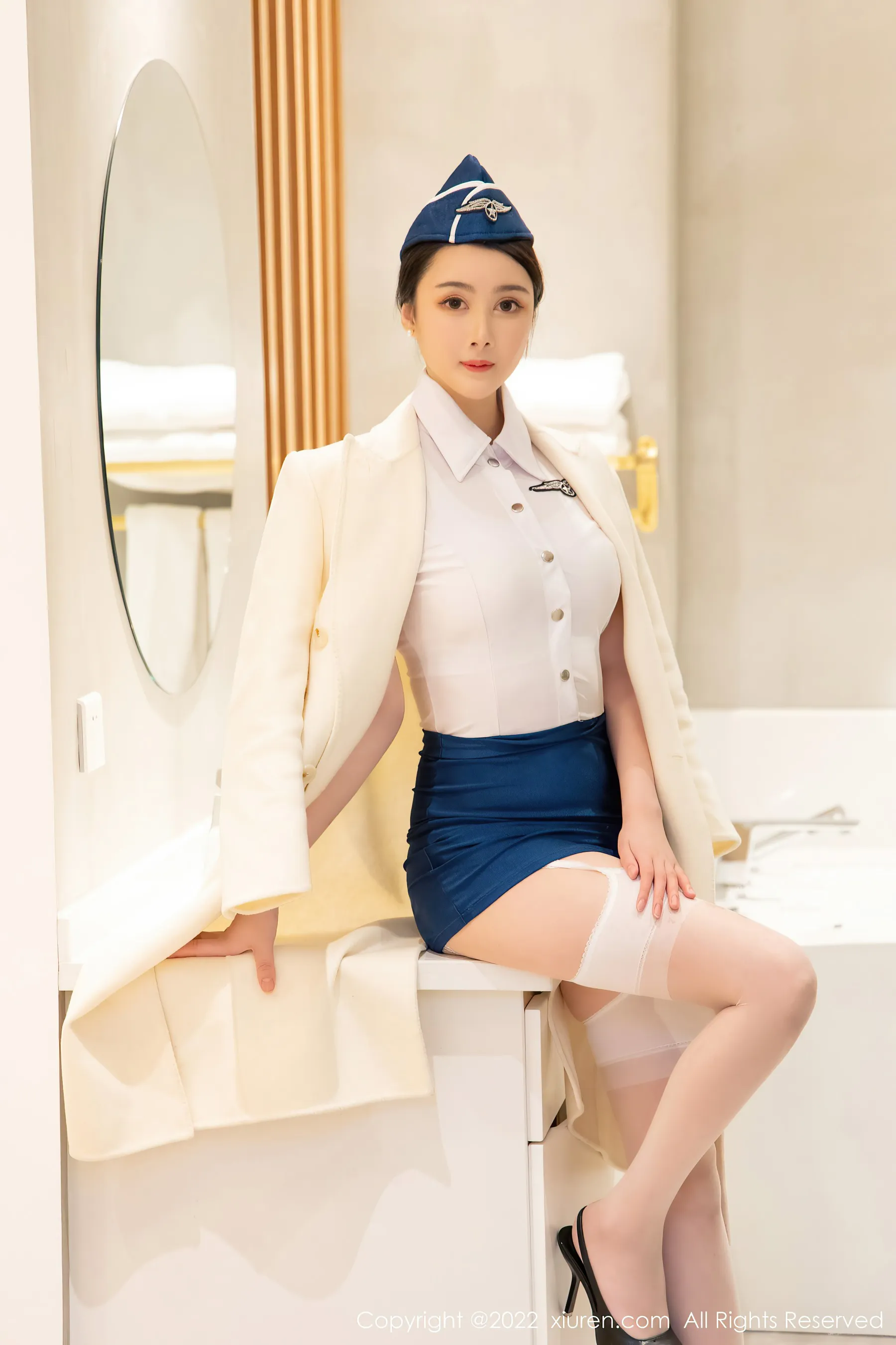 图片[1] - 秀人网 No.4750 summer宝宝 空姐制服丝袜 - 机器猫次元 - 机器猫次元