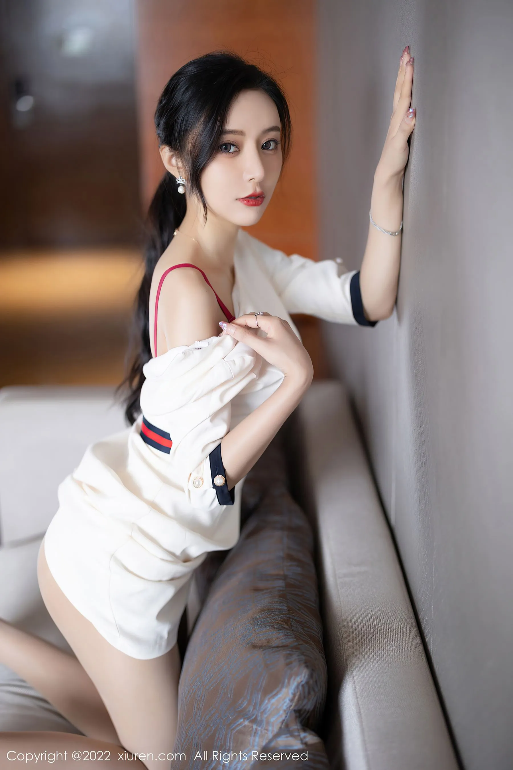 图片[2] - 秀人网 No.4963 王馨瑶yanni 制服丝袜 - 机器猫次元 - 机器猫次元