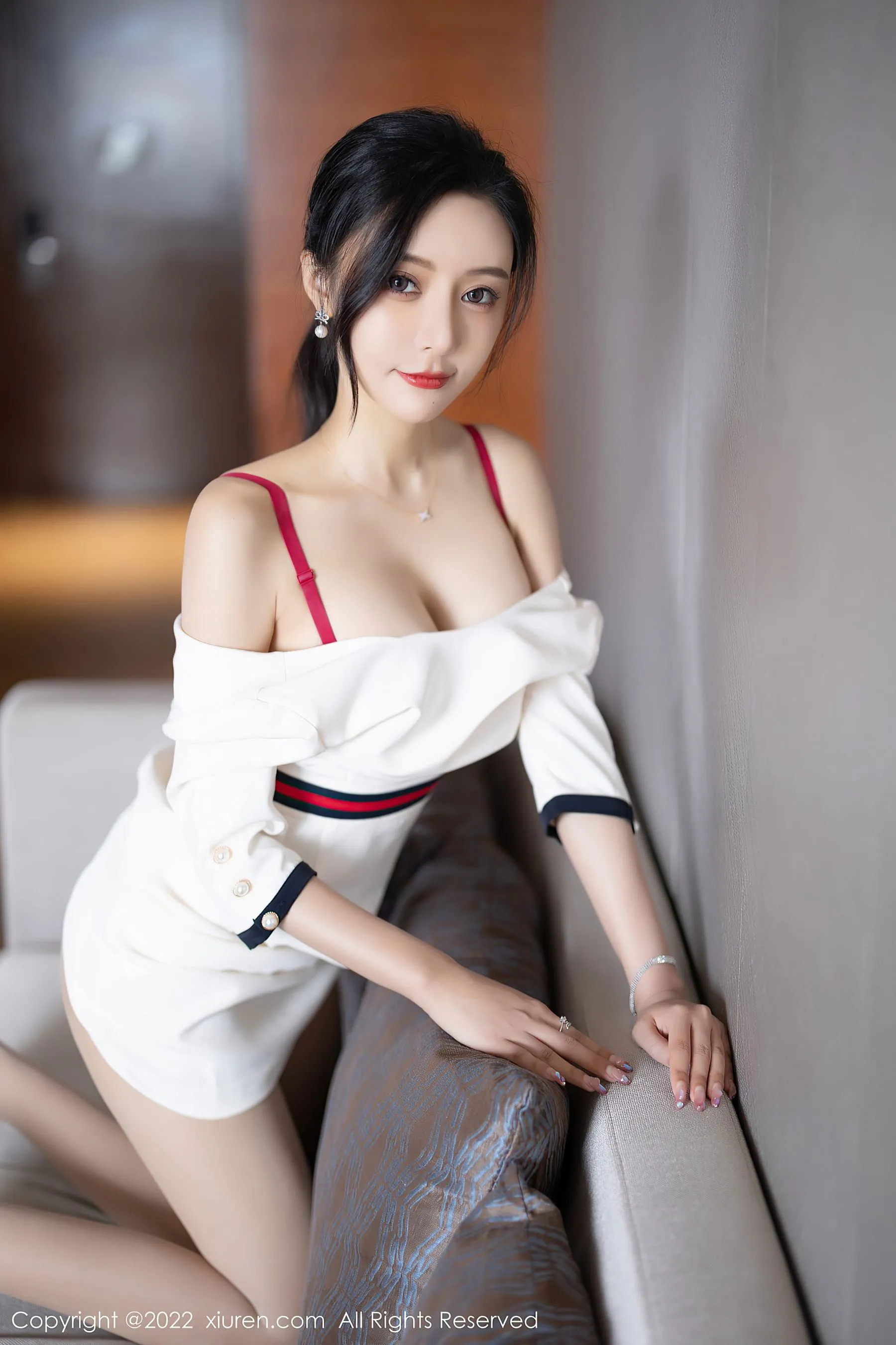 图片[1] - 秀人网 No.4963 王馨瑶yanni 制服丝袜 - 机器猫次元 - 机器猫次元