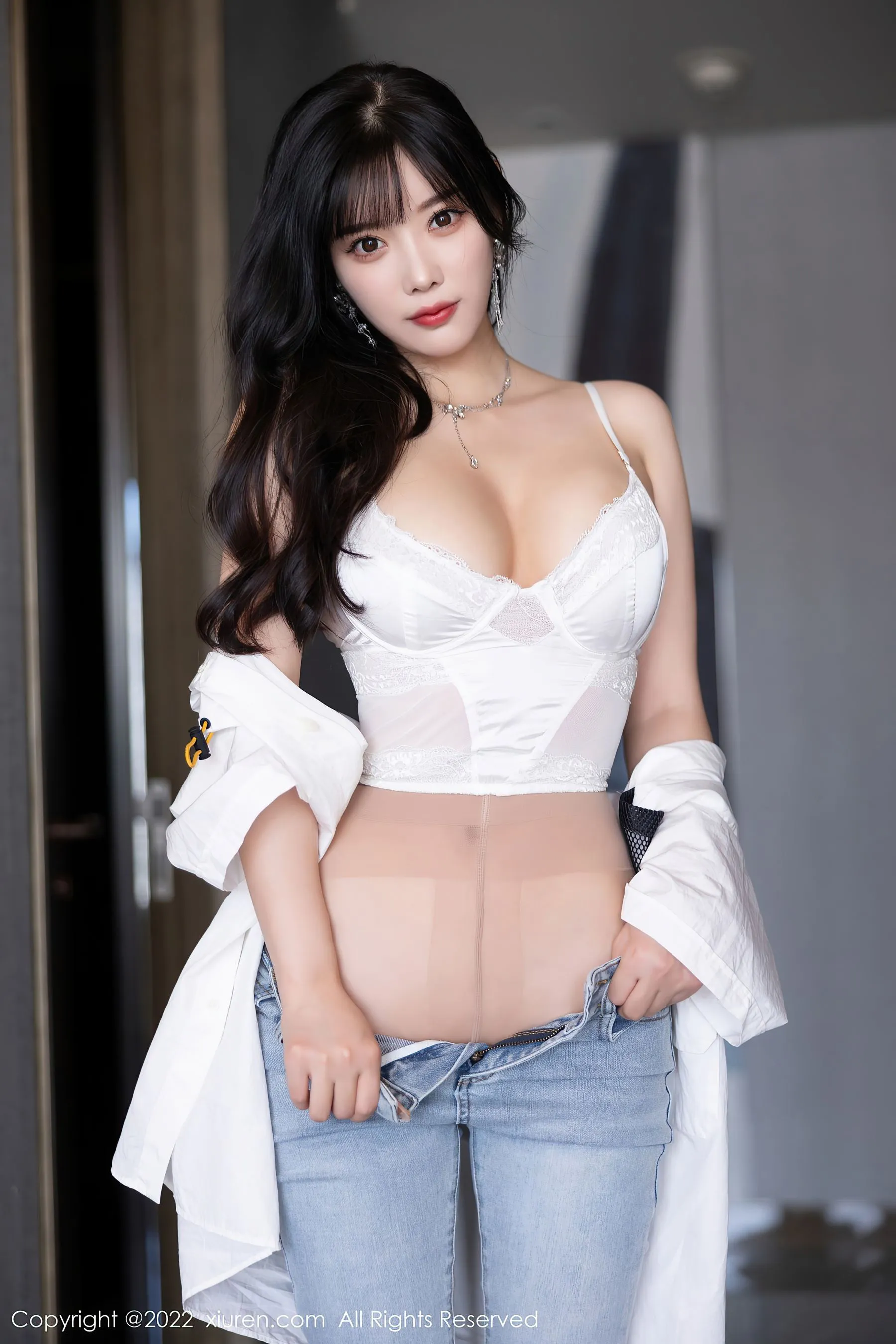 图片[1] - 秀人网 No.5614 杨晨晨 牛仔裤美臀 - 机器猫次元 - 机器猫次元