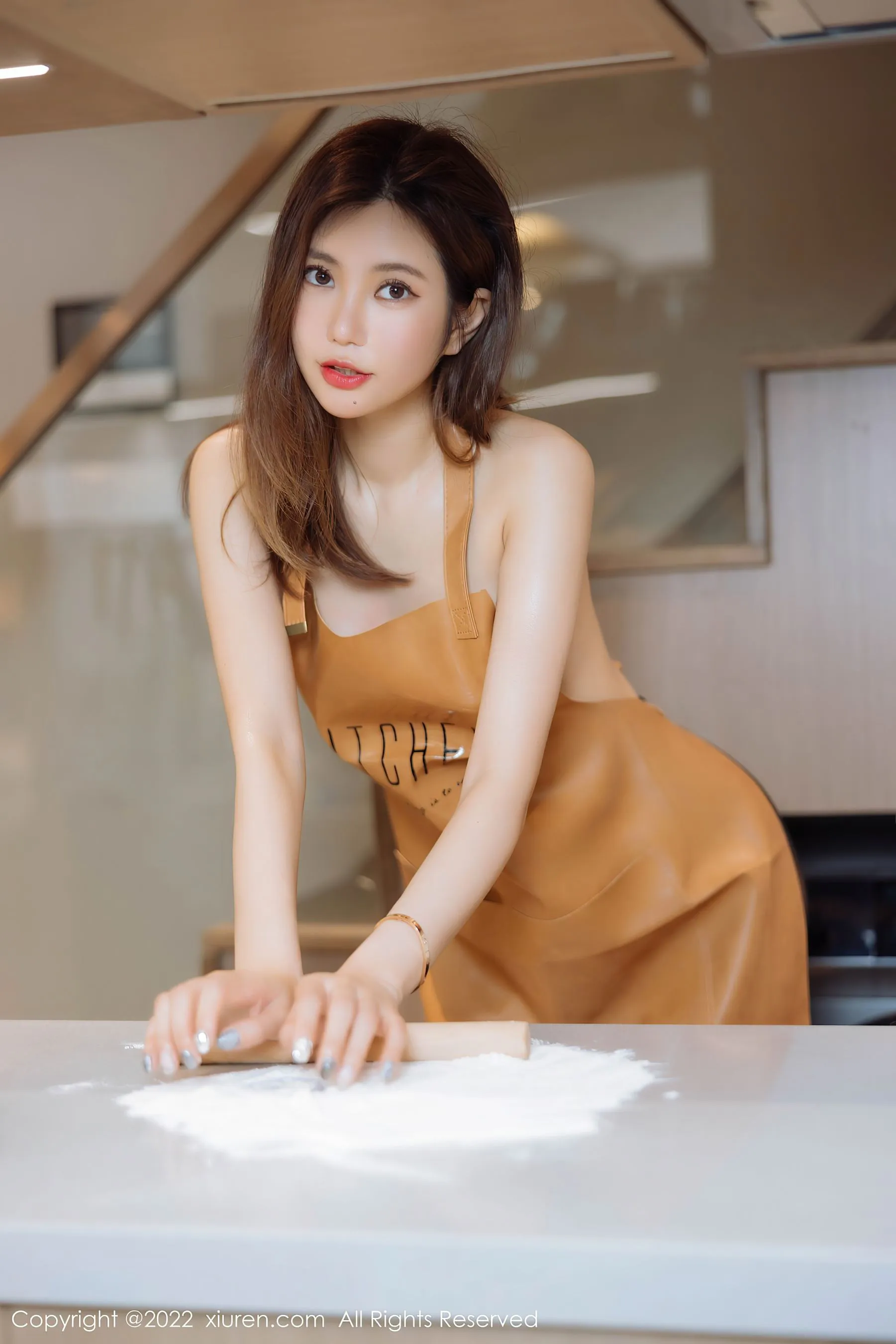图片[1] - 秀人网 No.5634 绮里嘉ula 厨娘美腿 - 机器猫次元 - 机器猫次元