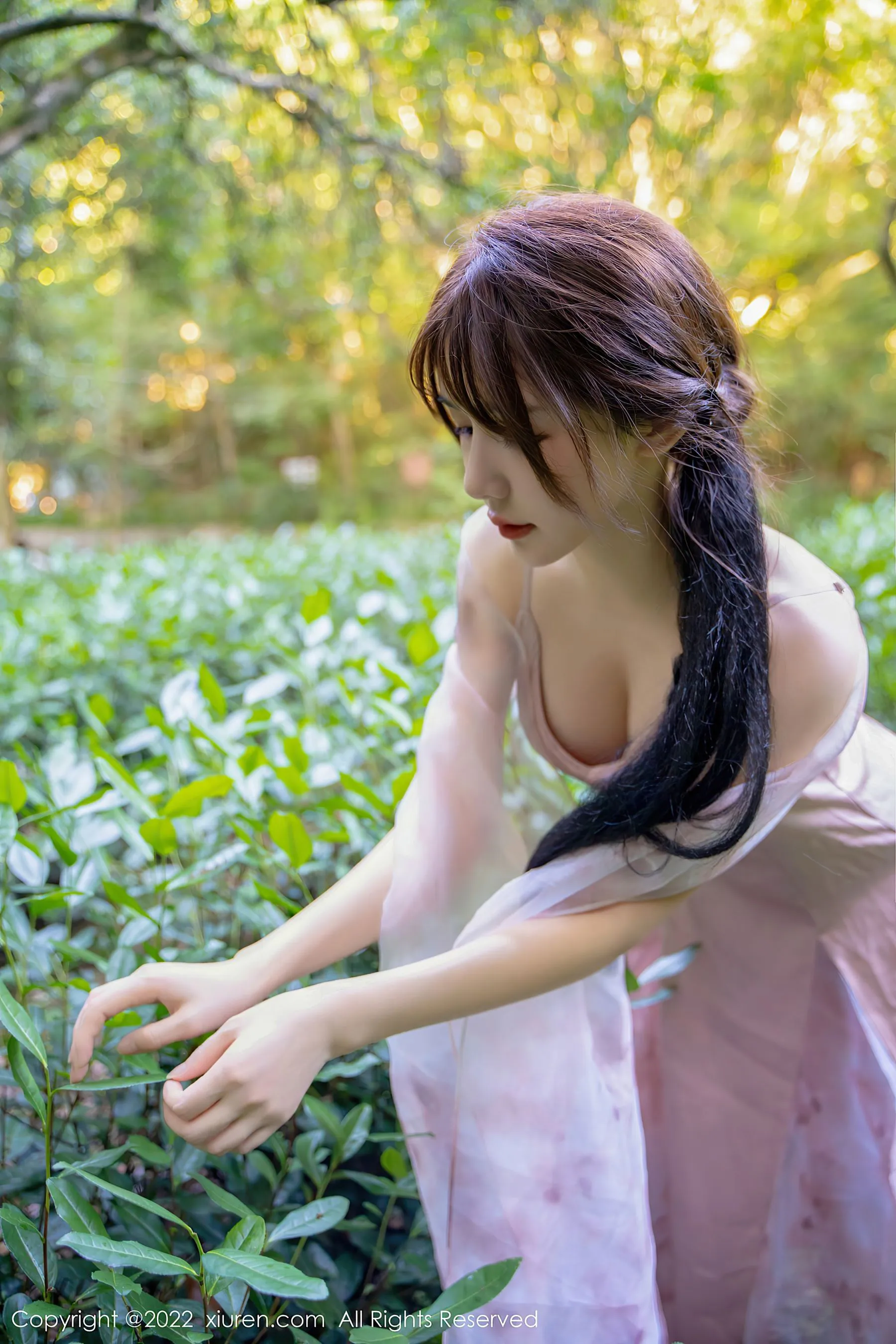 图片[1] - 秀人网 No.5690 婠婠么 美腿长裙 - 机器猫次元 - 机器猫次元