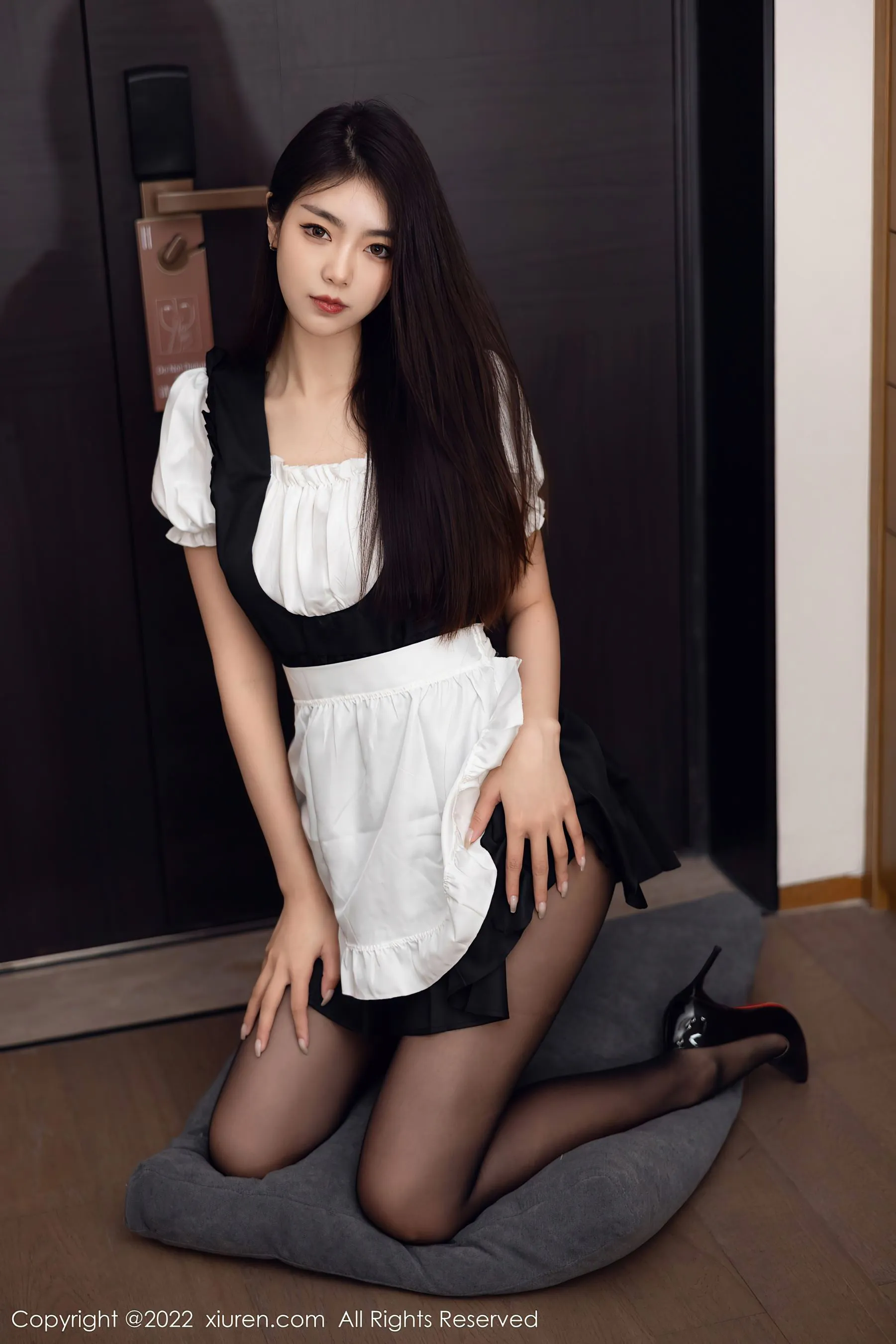 图片[2] - 秀人网 No.5706 可樂Vicky 黑丝美腿 - 机器猫次元 - 机器猫次元