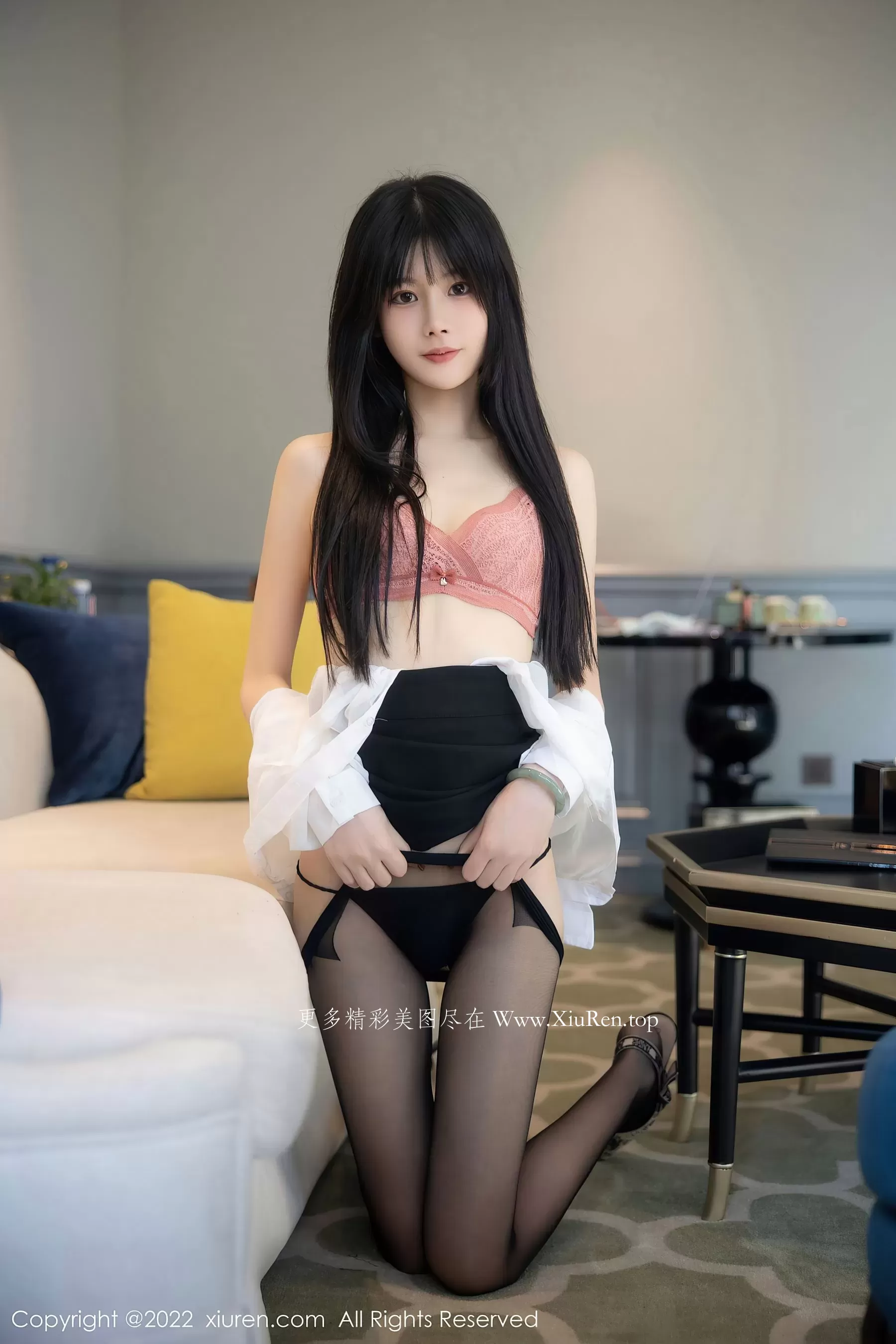 图片[1] - 秀人网 No.5861 77qiqi 短裙黑丝 - 机器猫次元 - 机器猫次元