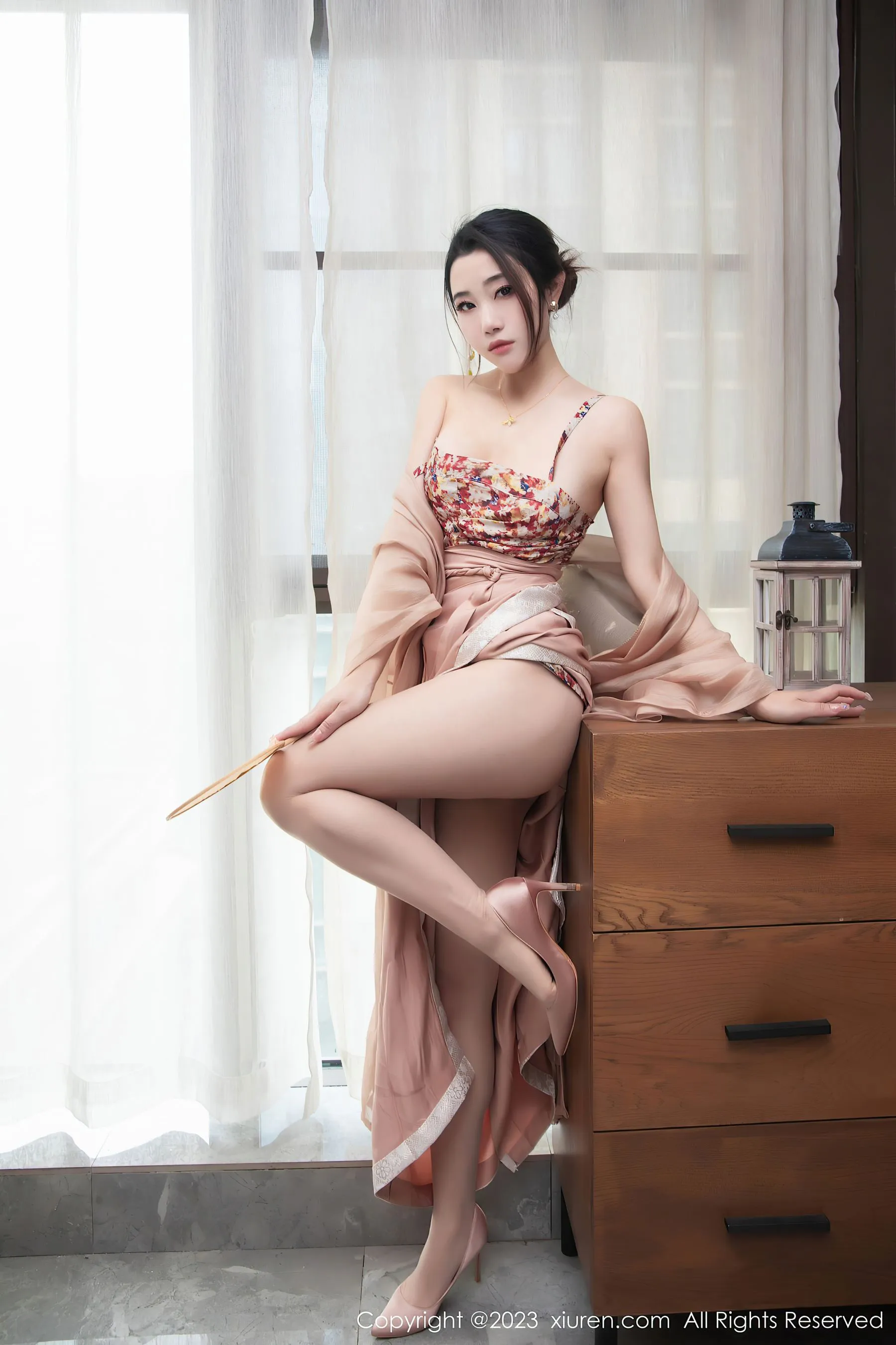 图片[1] - 秀人网 No.6457 严利娅Yuliya 性感汉服 - 机器猫次元 - 机器猫次元