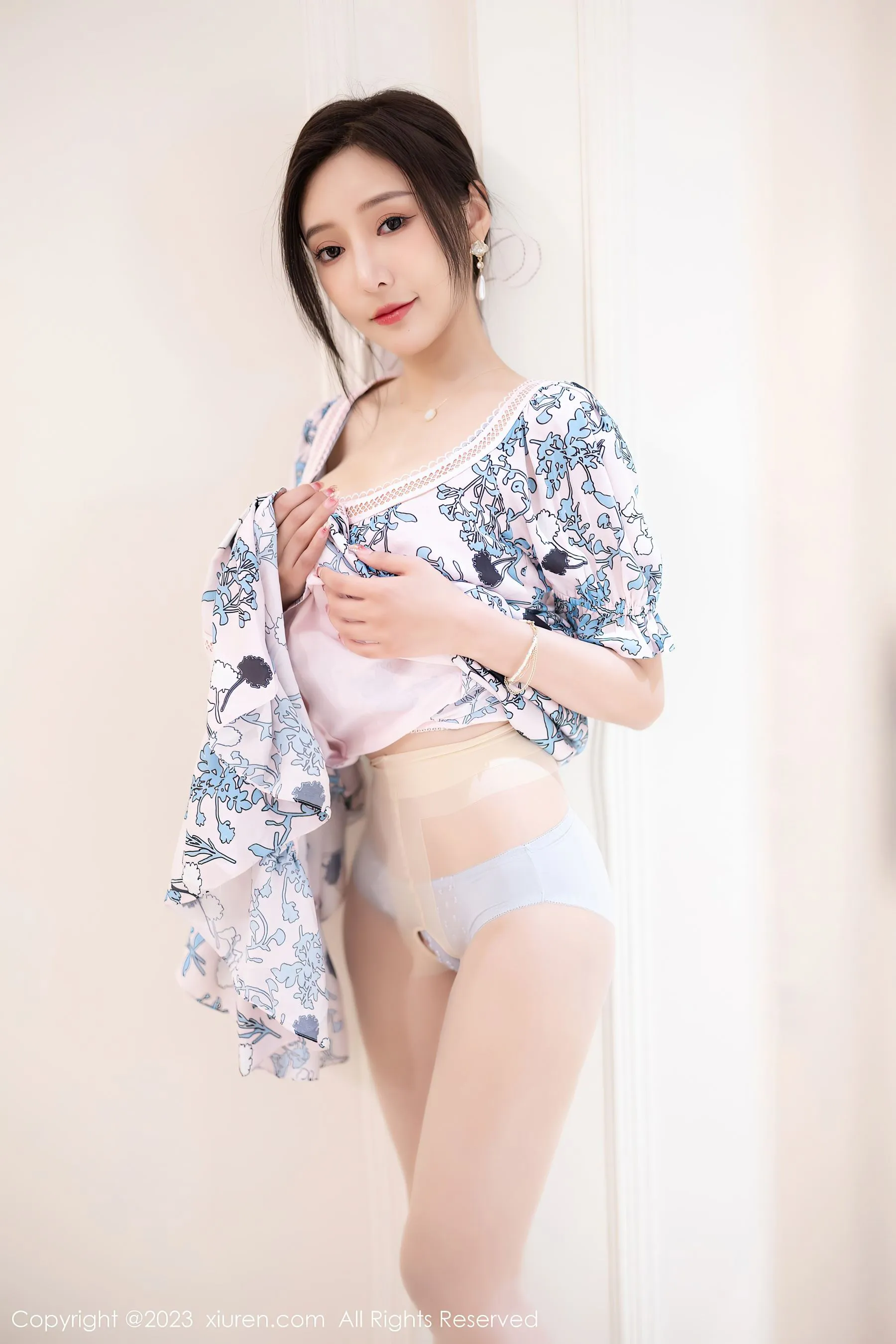 图片[1] - 秀人网 No.6474 王馨瑶yanni 海南岛旅拍 - 机器猫次元 - 机器猫次元