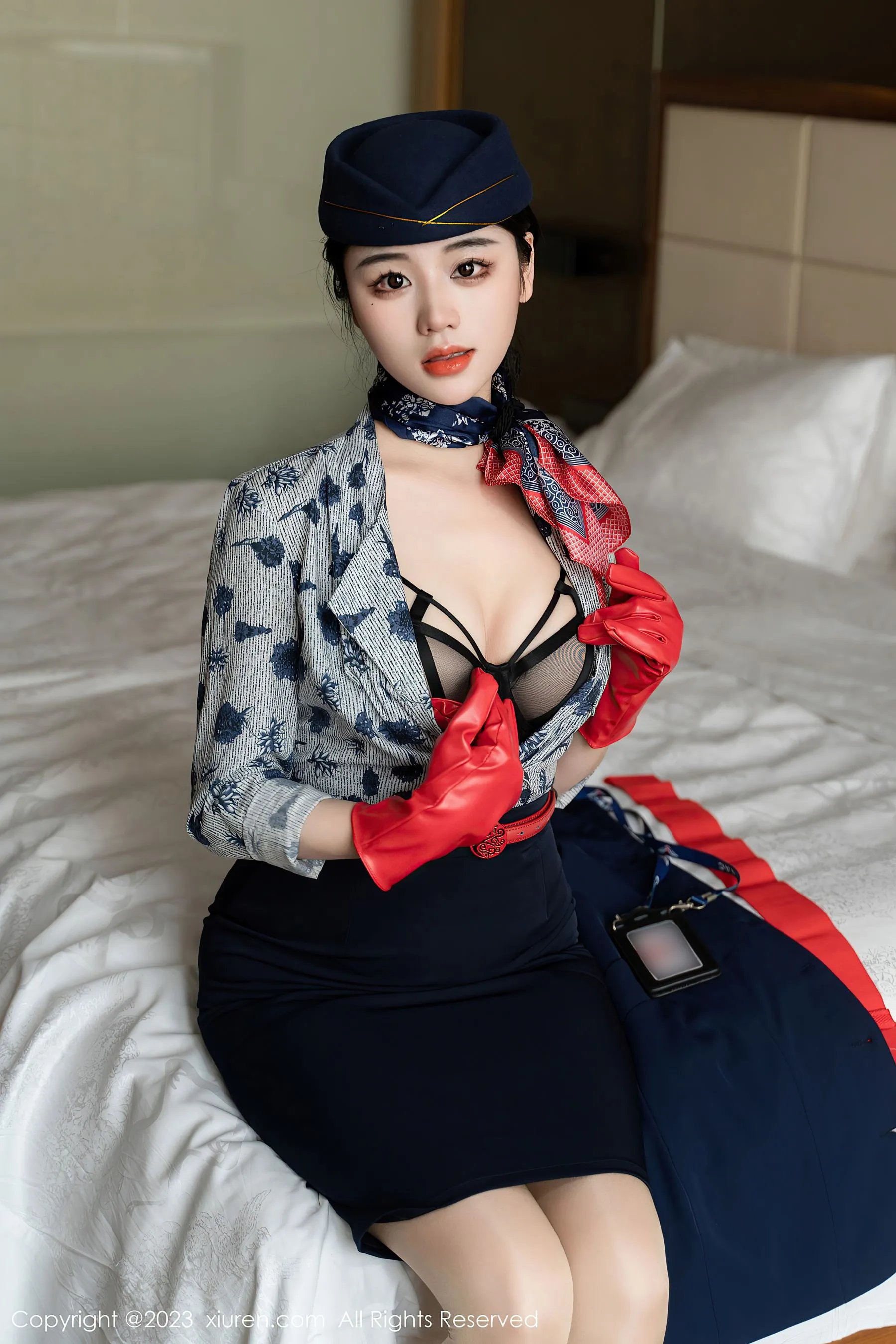 图片[5] - 秀人网 No.6790 汐汐爱吃草莓 制服美臀 - 机器猫次元 - 机器猫次元